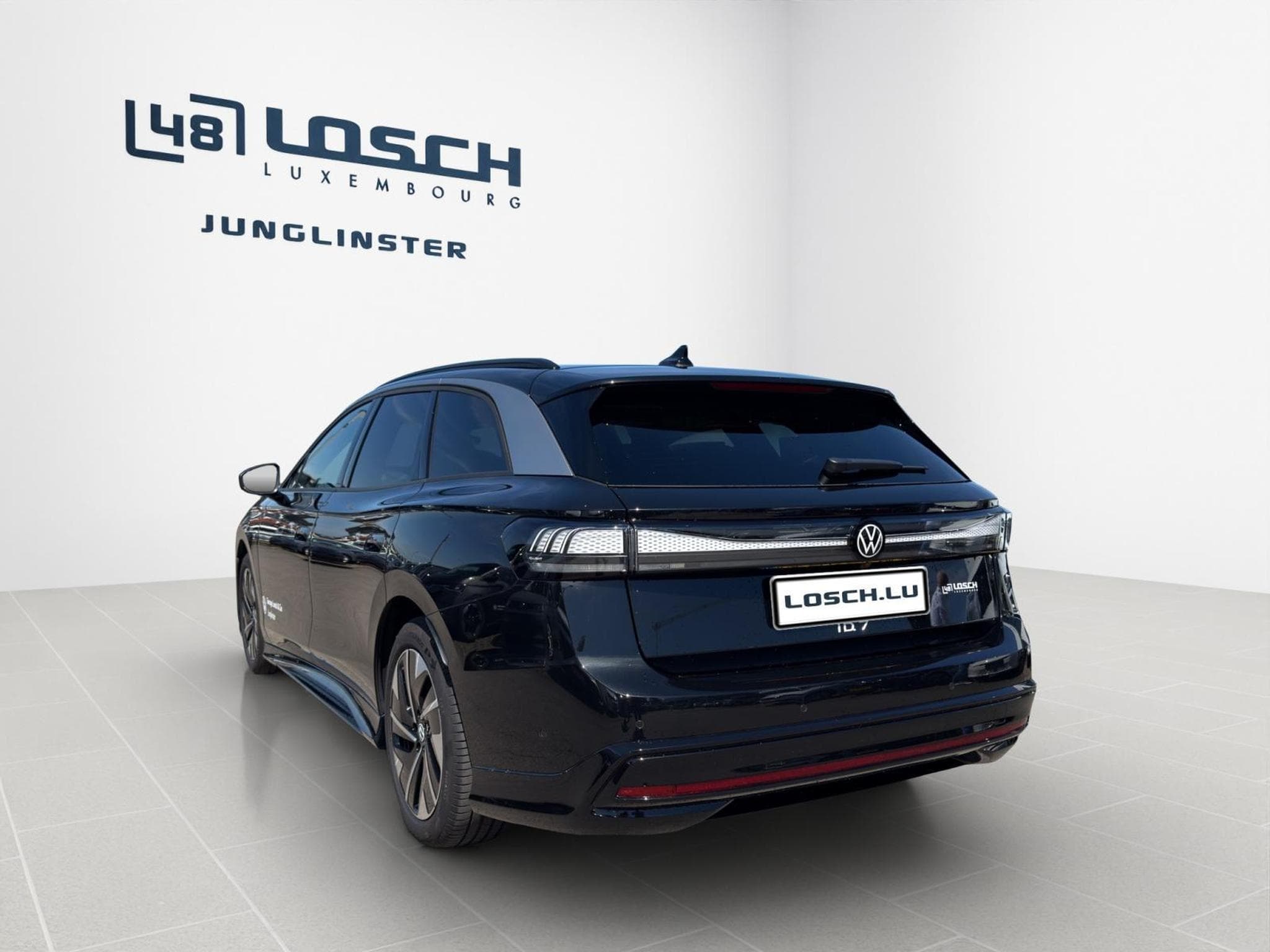 VW ID.7 Tourer Pro 210 kW / 77 kWh (2026) - Photo 8