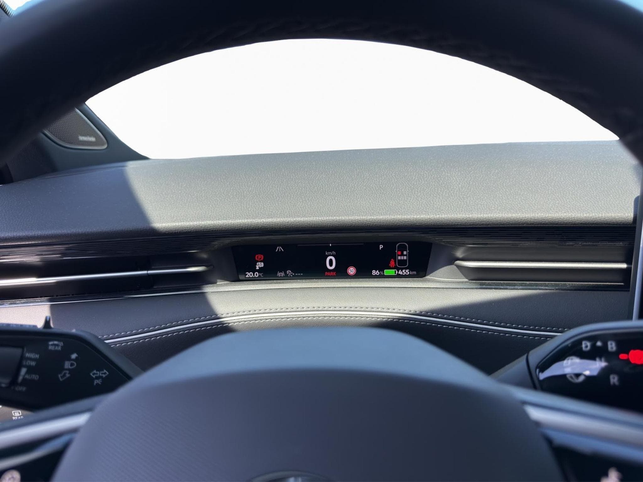 VW ID.7 Tourer Pro 210 kW / 77 kWh (2026) - Photo 11