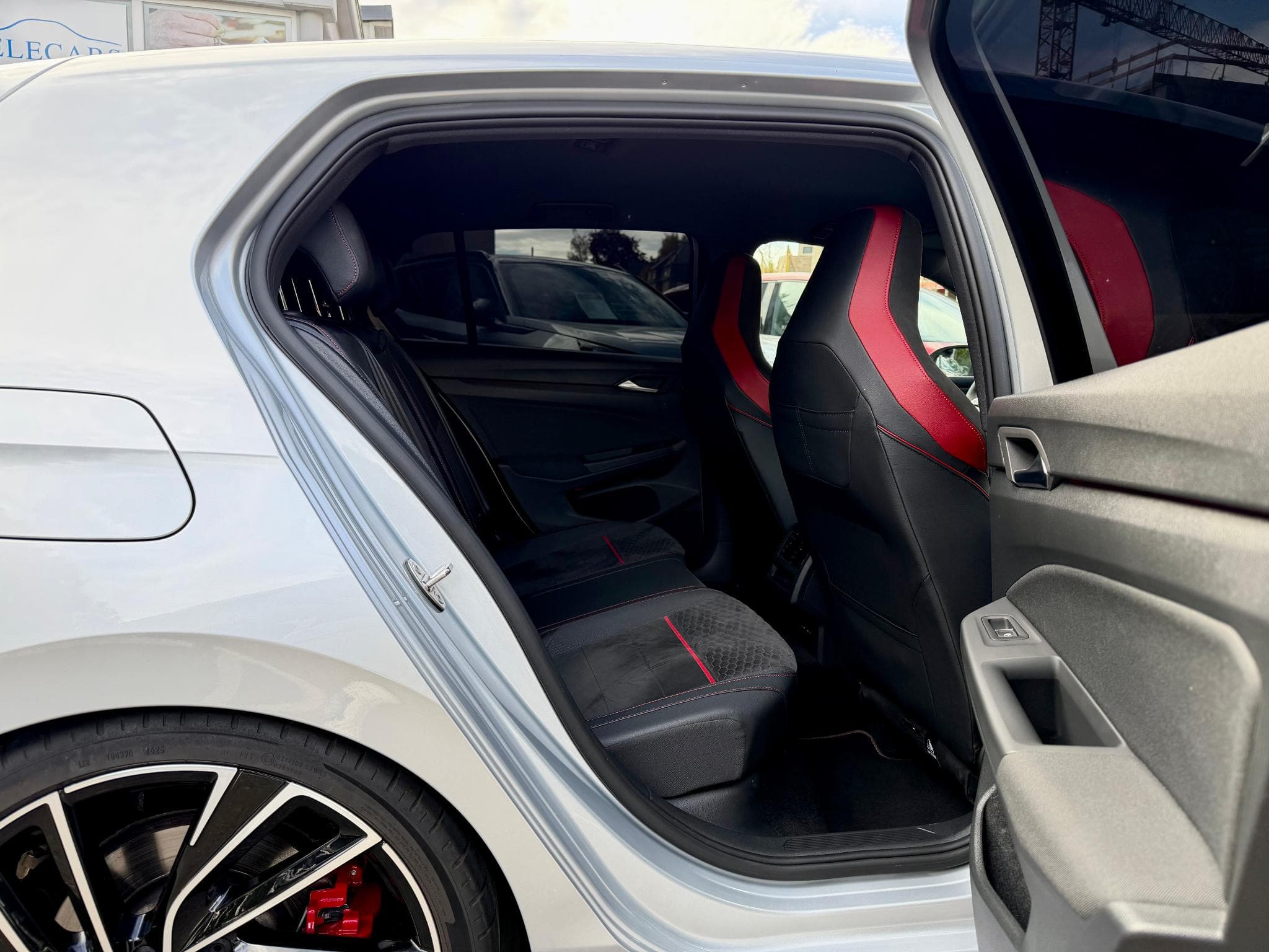 VW Golf VIII 2.0 TSI 300 DSG GTI Clubsport Matrix/Cam/Keyless (2022) - Photo 10
