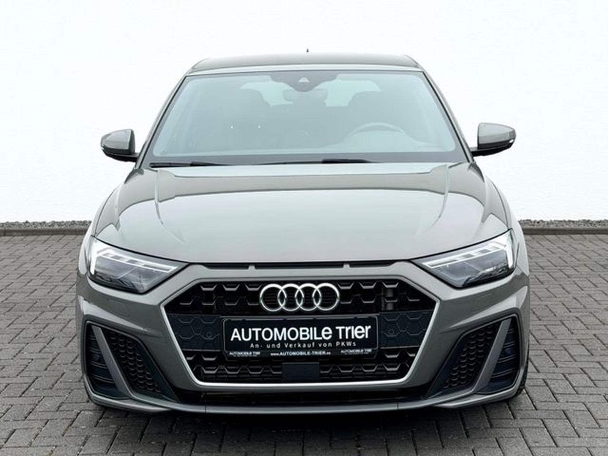 Audi A1 A1 Sportback 40 TFSI S line Sport Plus Paket (2019) - Foto 2