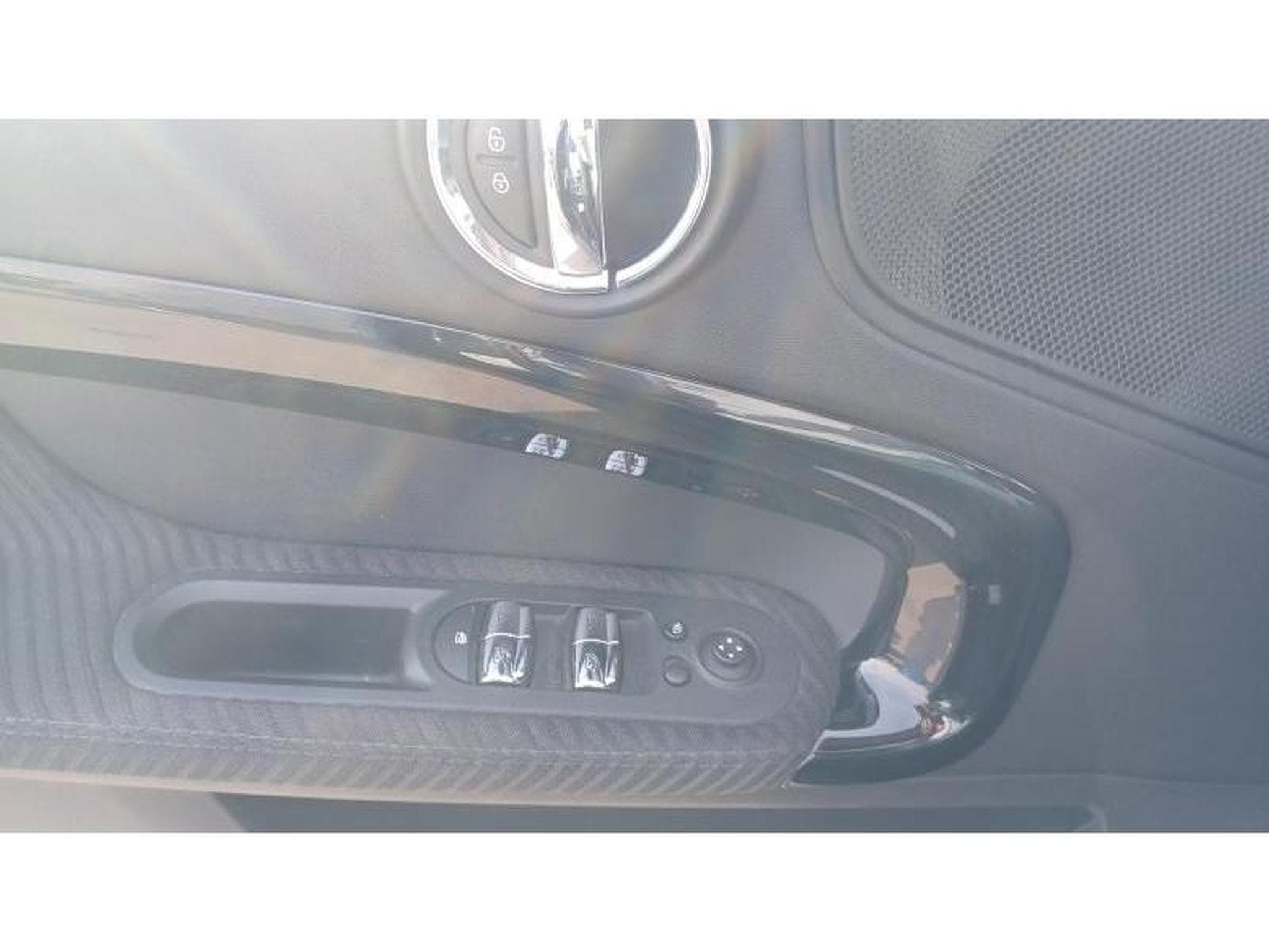 MINI Cooper D Countryman 2 (2018) - Photo 20