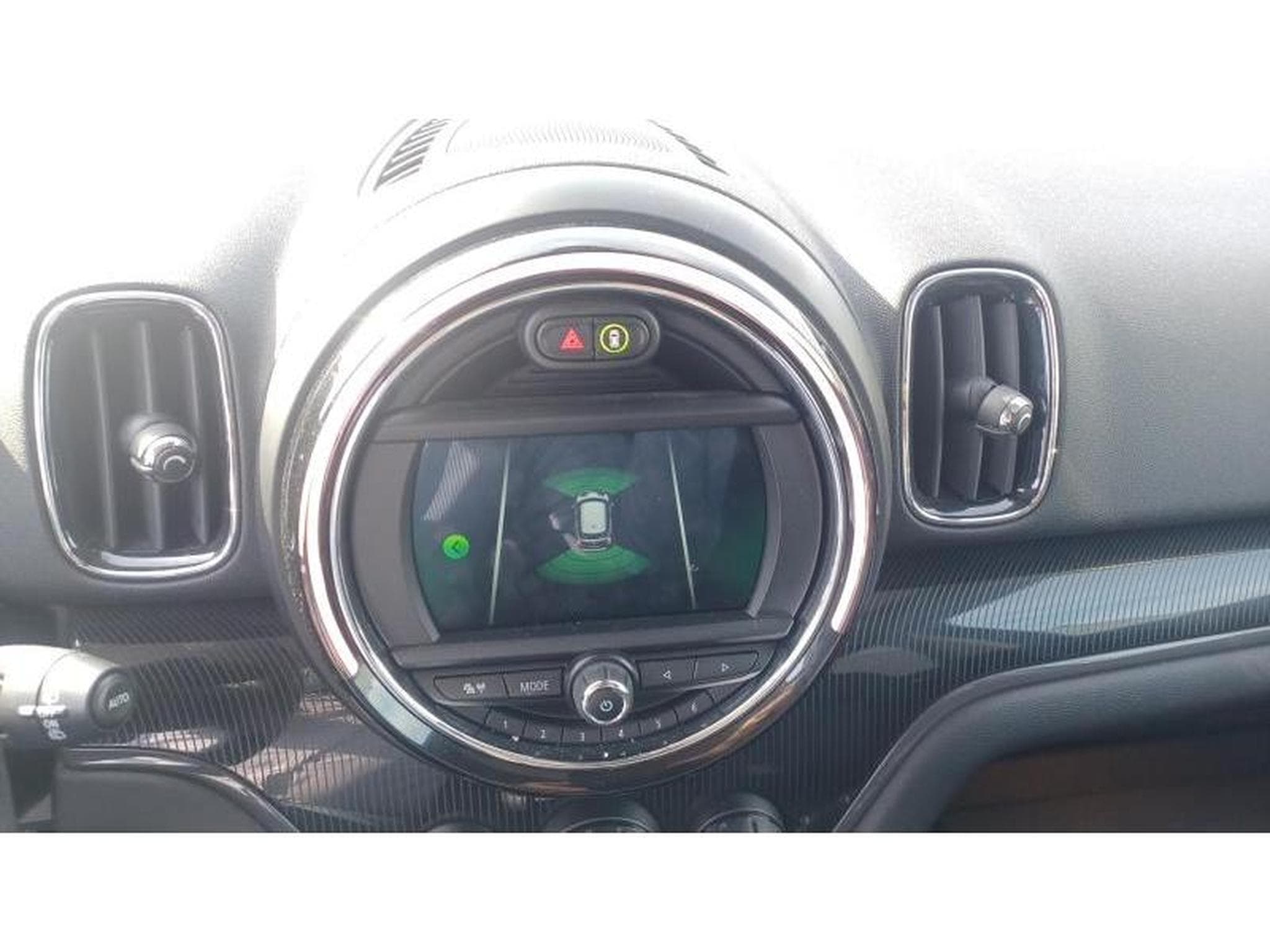 MINI Cooper D Countryman 2 (2018) - Photo 25