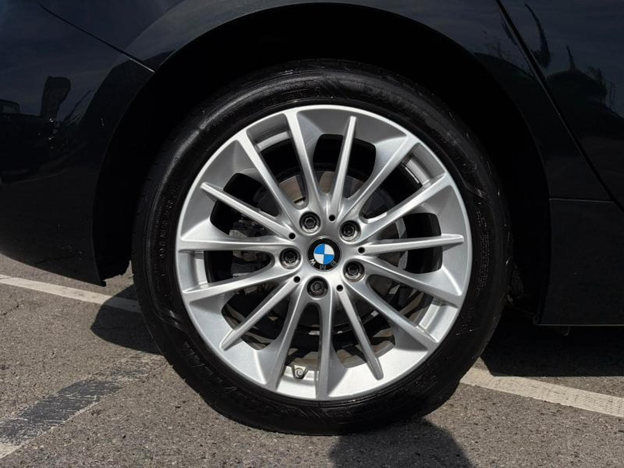 BMW 116 i 1.5 109ch/Toit Ouvrant/Sièges chauffants (2023) - Photo 5