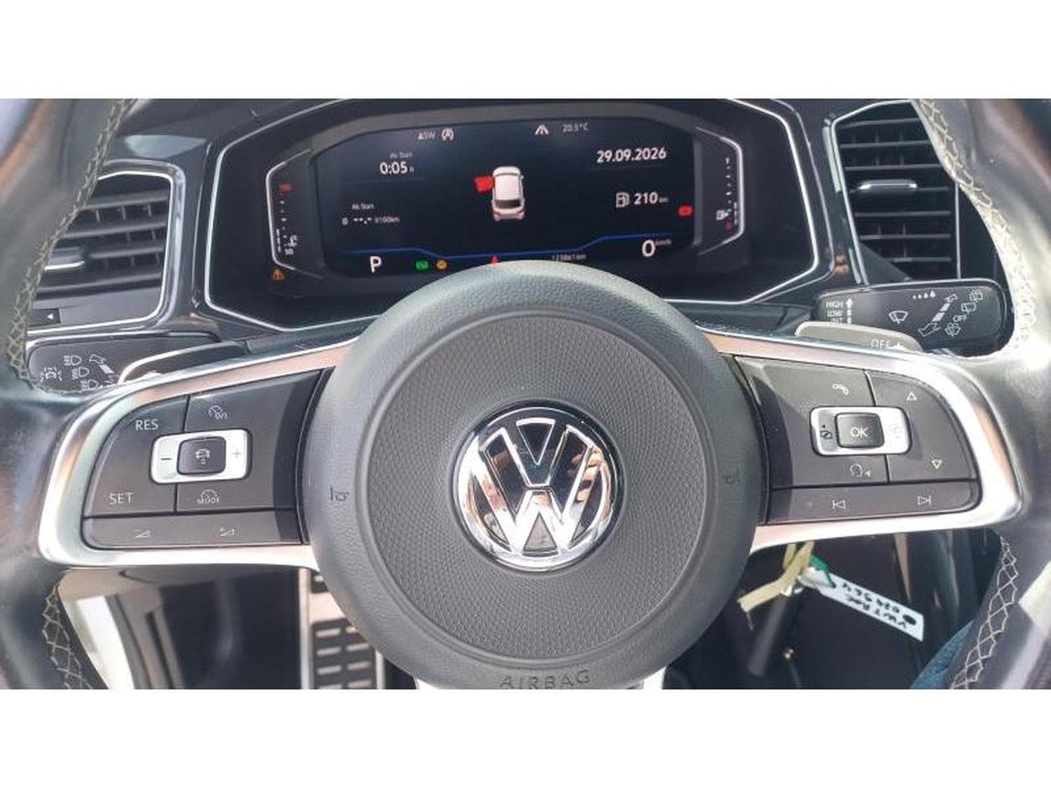VW T-Roc Sport (2018) - Photo 19