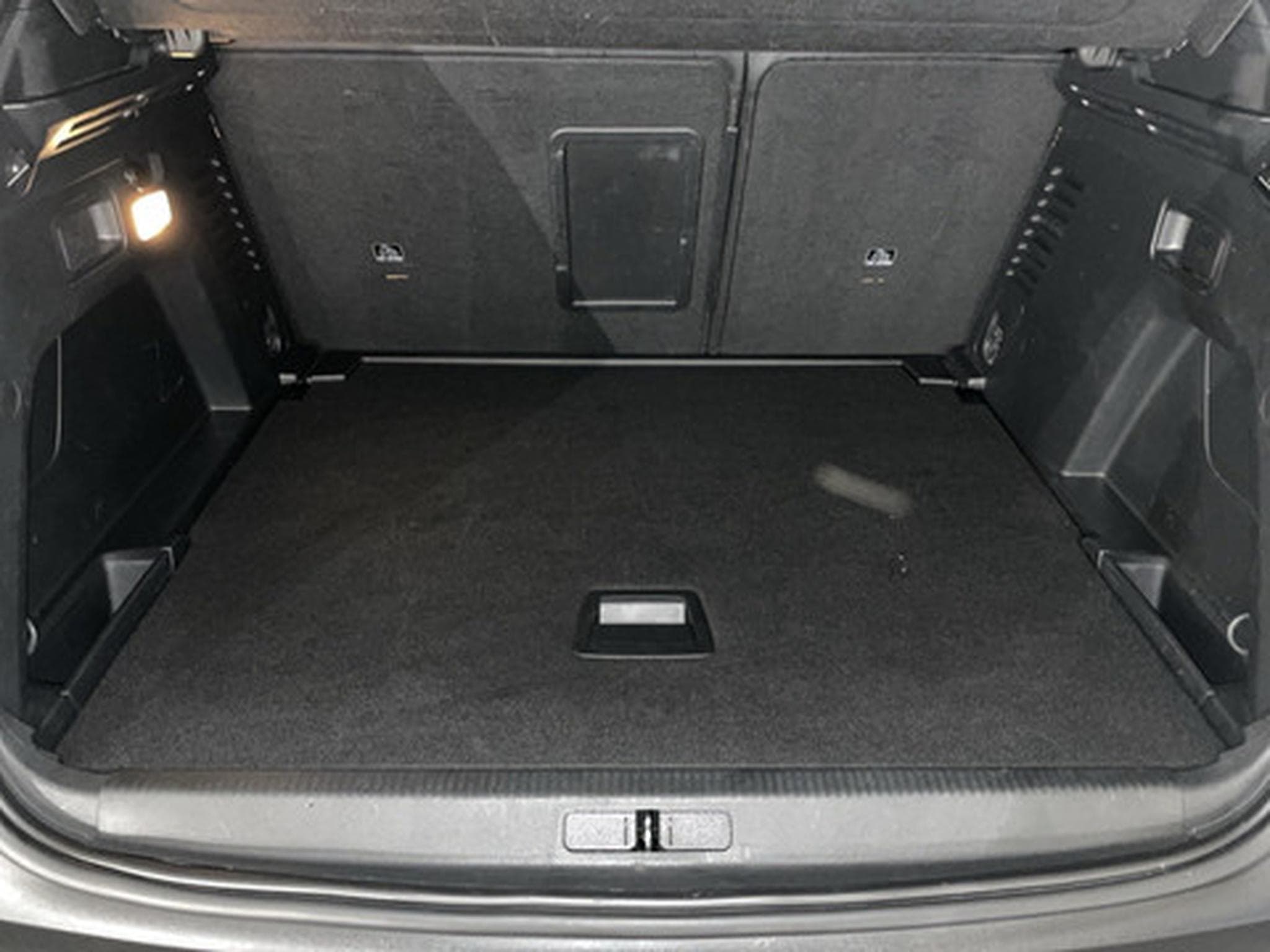 Peugeot 3008 1.2 PureTech 96kW S&S Auto Allure Pack (2022) - Photo 12