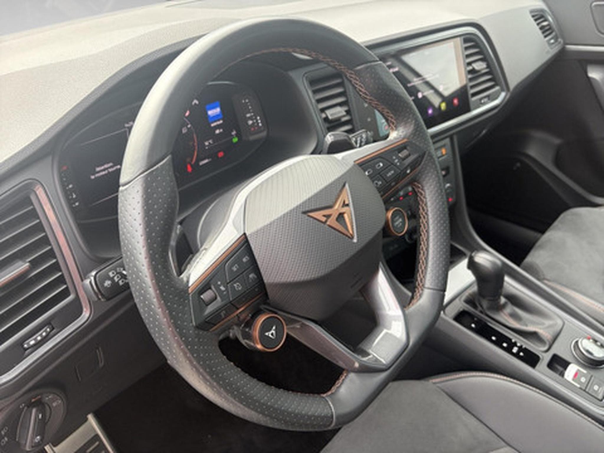 Cupra Ateca 2.0 TSI 221kW DSG 4WD VZ (2024) - Photo 8
