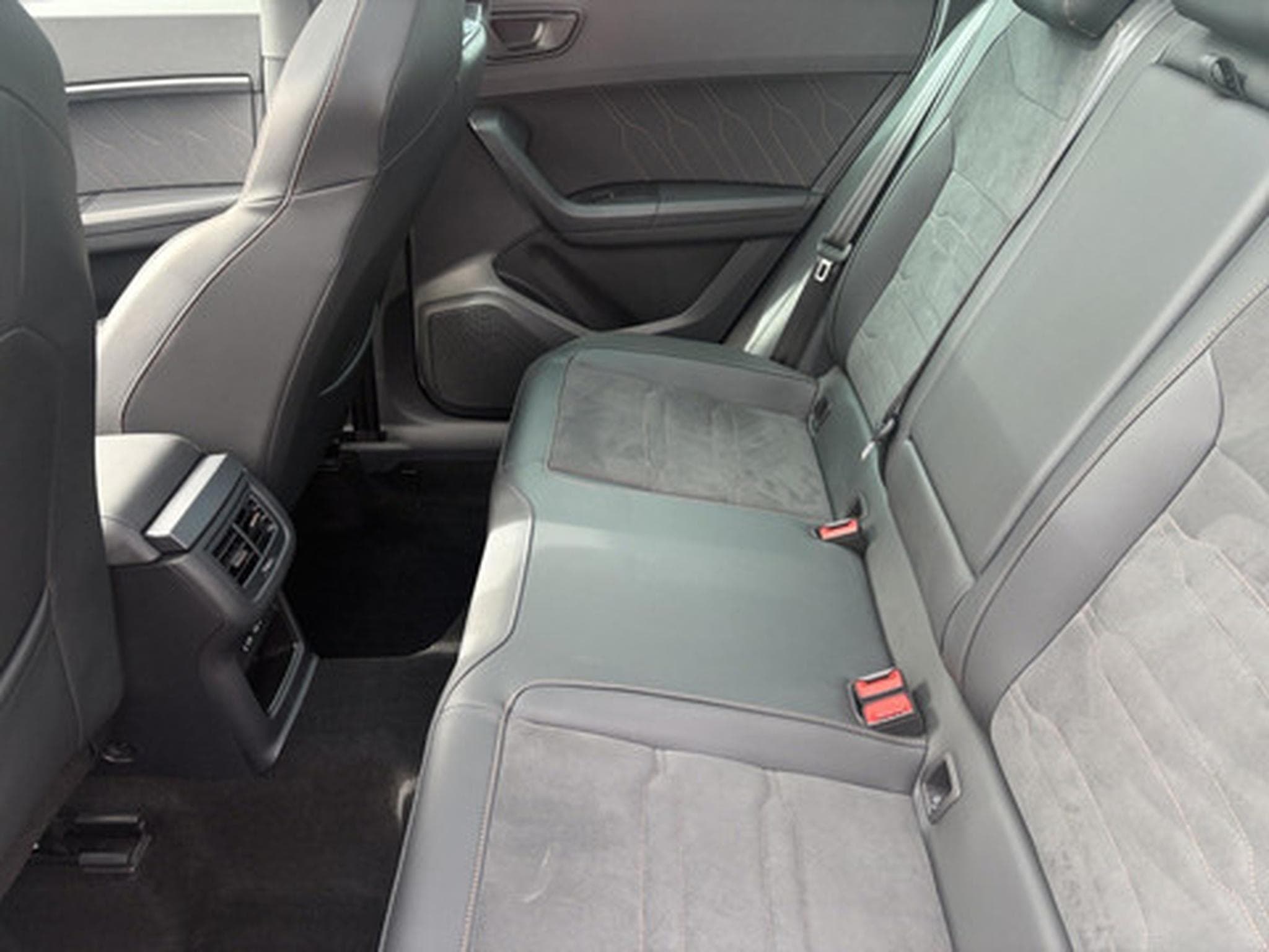 Cupra Ateca 2.0 TSI 221kW DSG 4WD VZ (2024) - Photo 11