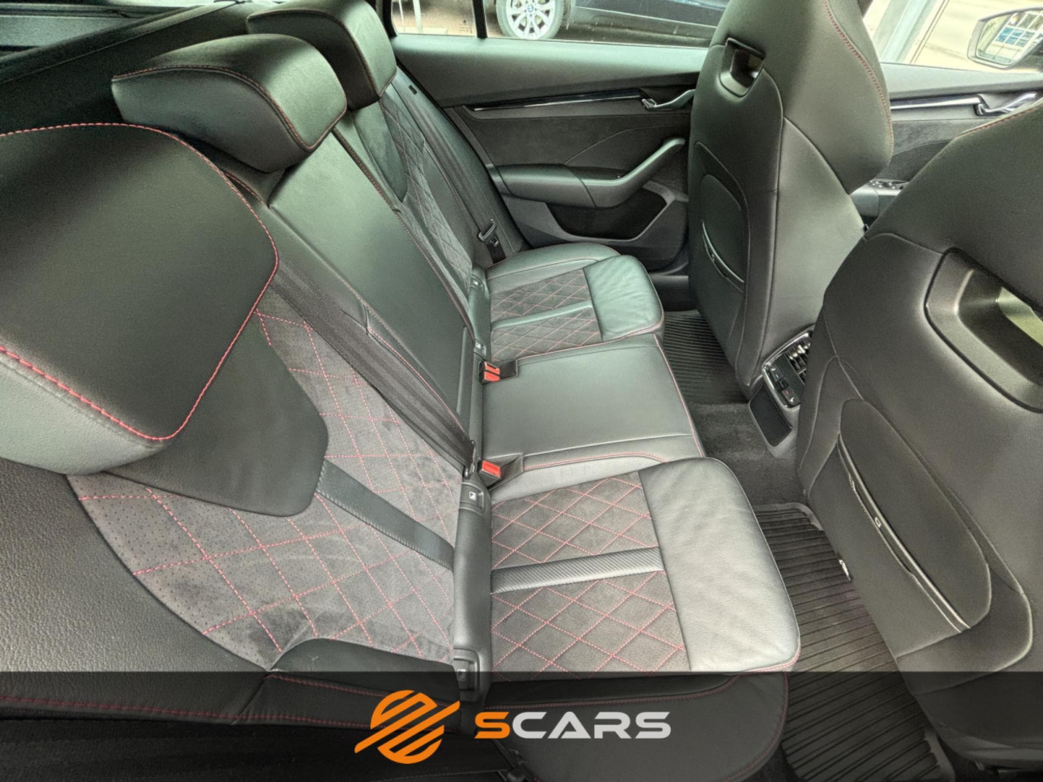 Skoda Octavia RS 2.0 TFSI 245cv DSG (2021) - Photo 13