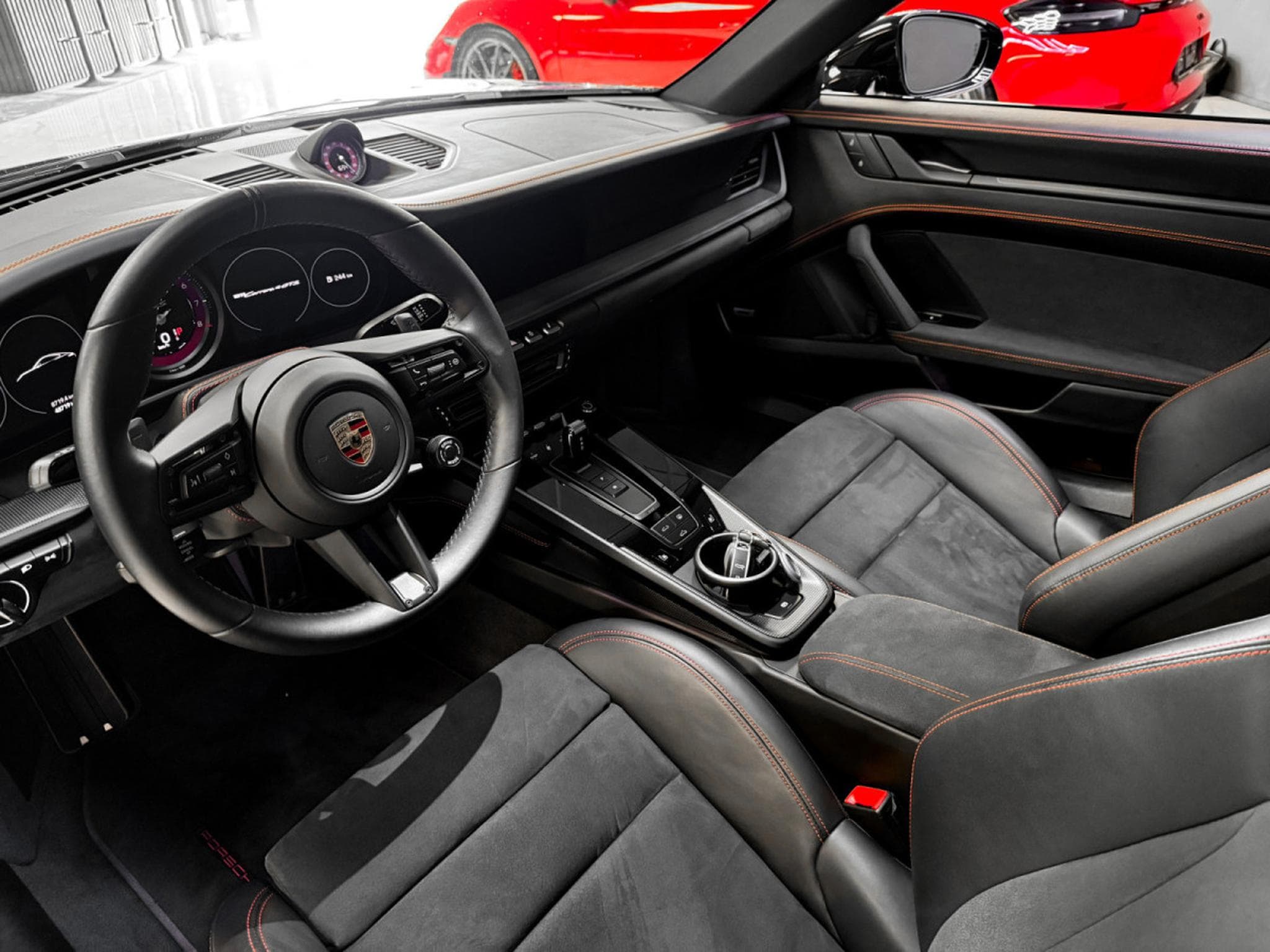 Porsche 911 Carrera 4 GTS / Lift / Bose / Matrix / 360° (2024) - Photo 11