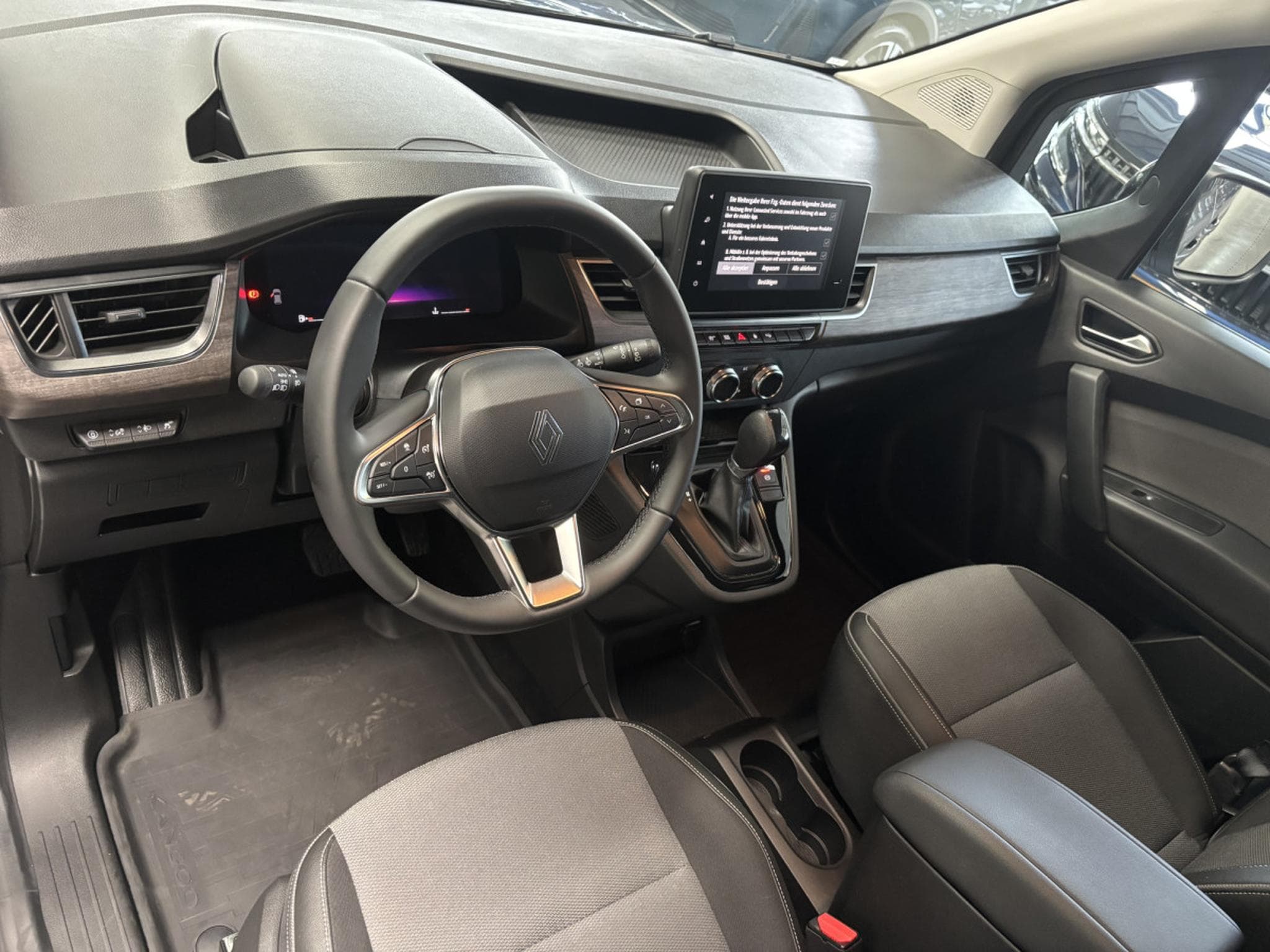 Renault Kangoo 1.3 TCe Techno AT (2025) - Photo 9