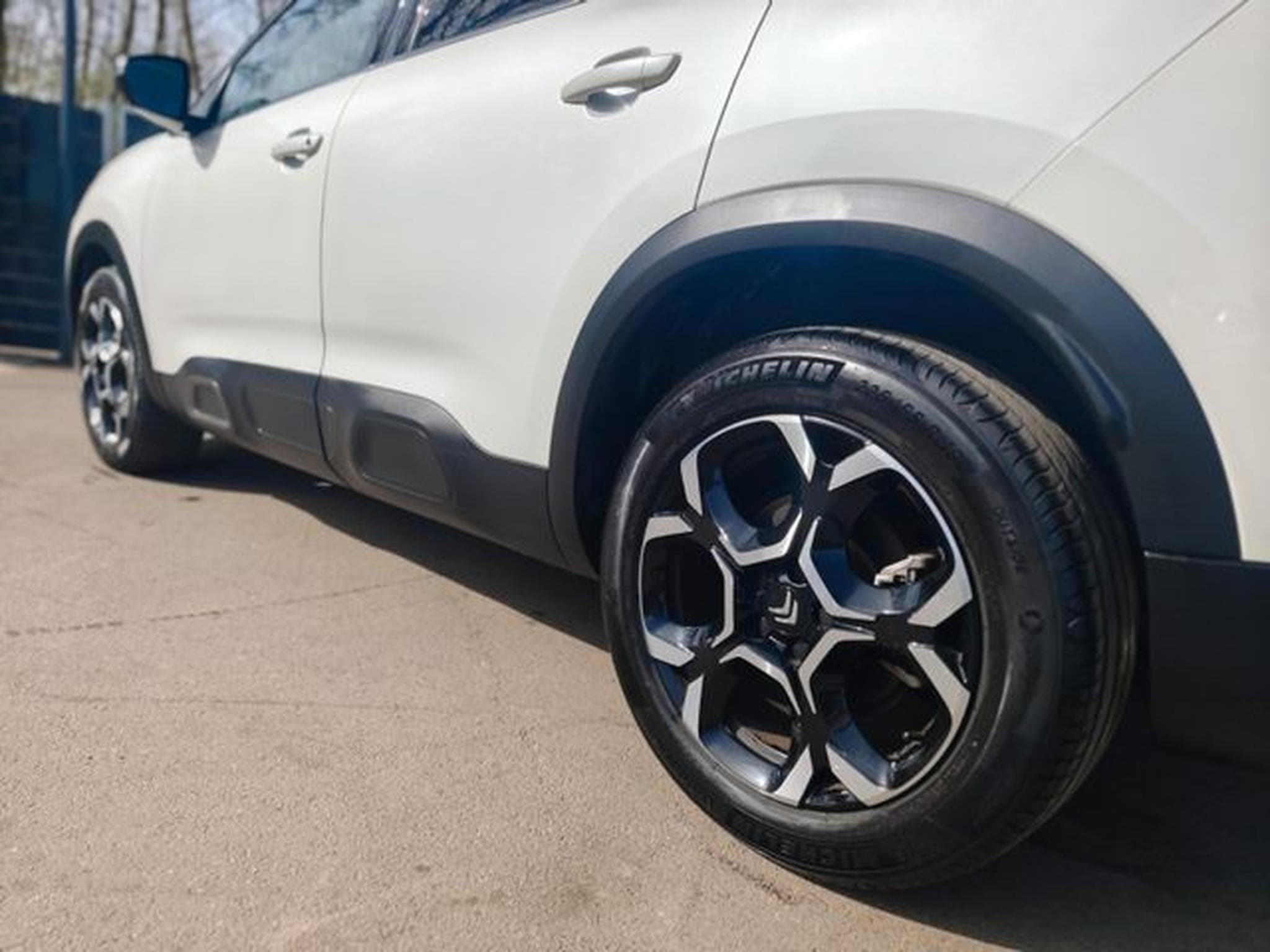 Citroën C5 Aircross C5 AIRCROSS SHINE *AUT*NAVI*KAMERA*LED* (2023) - Photo 10