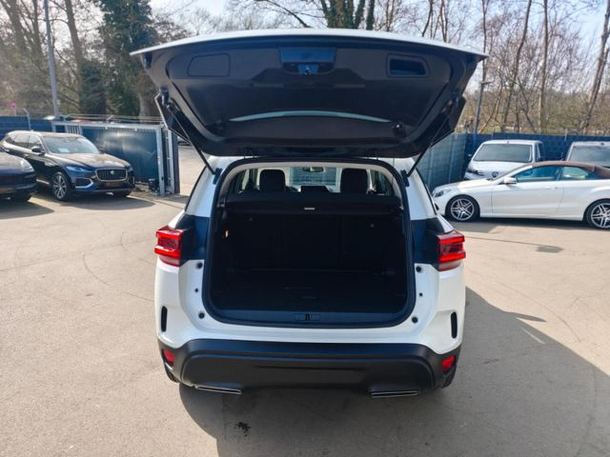 Citroën C5 Aircross C5 AIRCROSS SHINE *AUT*NAVI*KAMERA*LED* (2023) - Photo 9