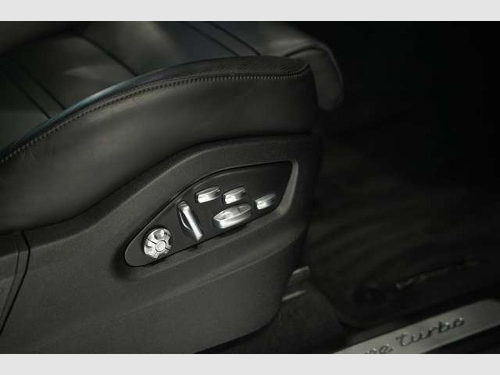 Porsche Cayenne Turbo *Chrono *Pano *Matrix *APPROVED (2018) - Foto 21