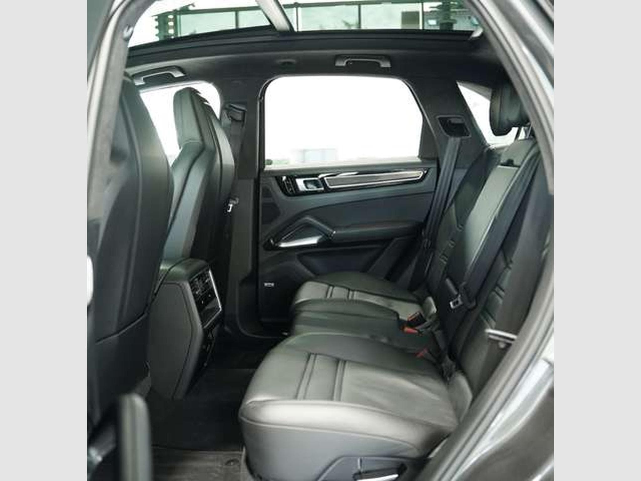 Porsche Cayenne Turbo *Chrono *Pano *Matrix *APPROVED (2018) - Foto 26