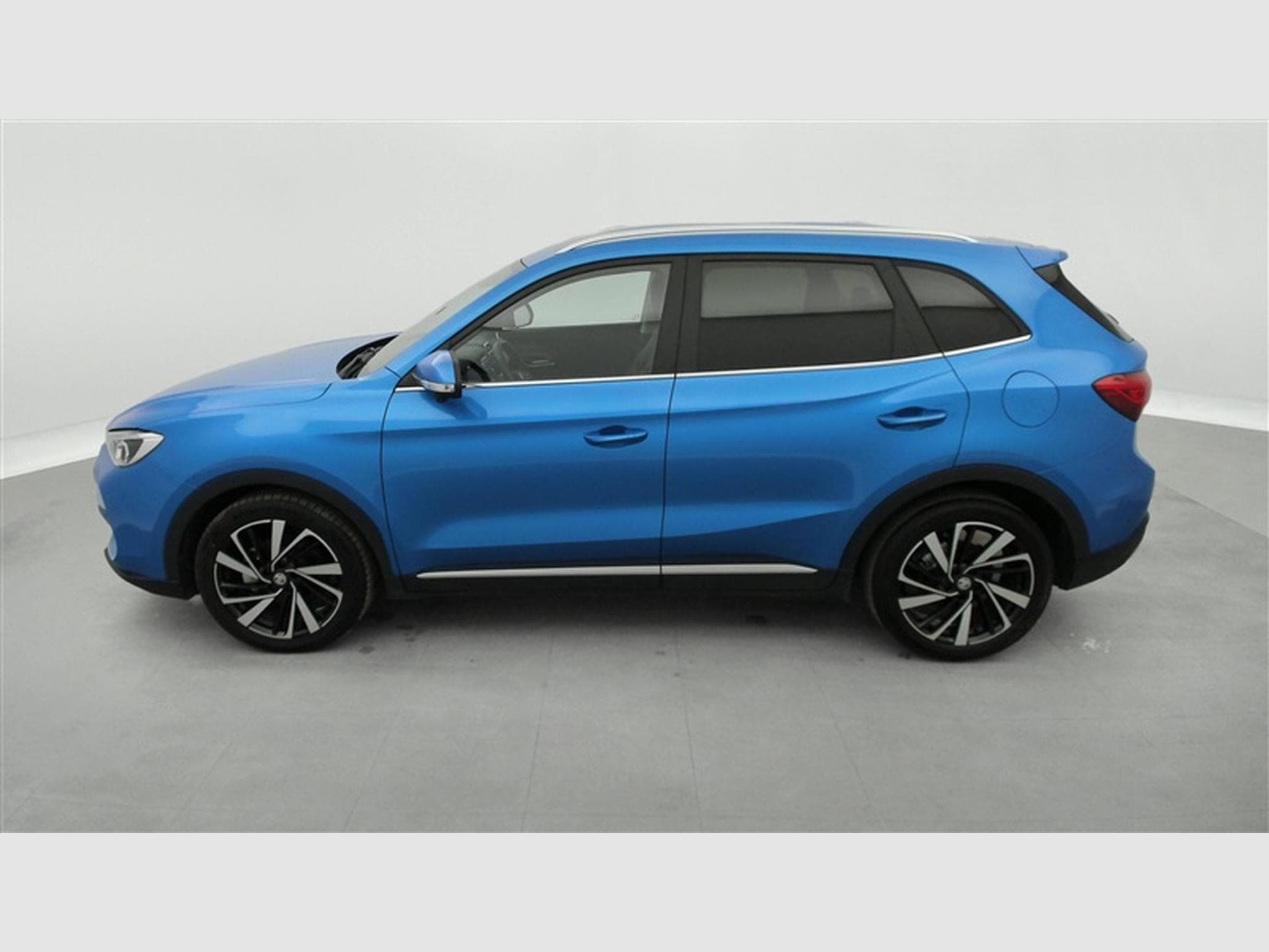 MG ZS 1.5 Hybrid+ Luxury NAVI / FULL LED / CUIR / CAMERA / JA 17" (2025) - Foto 3