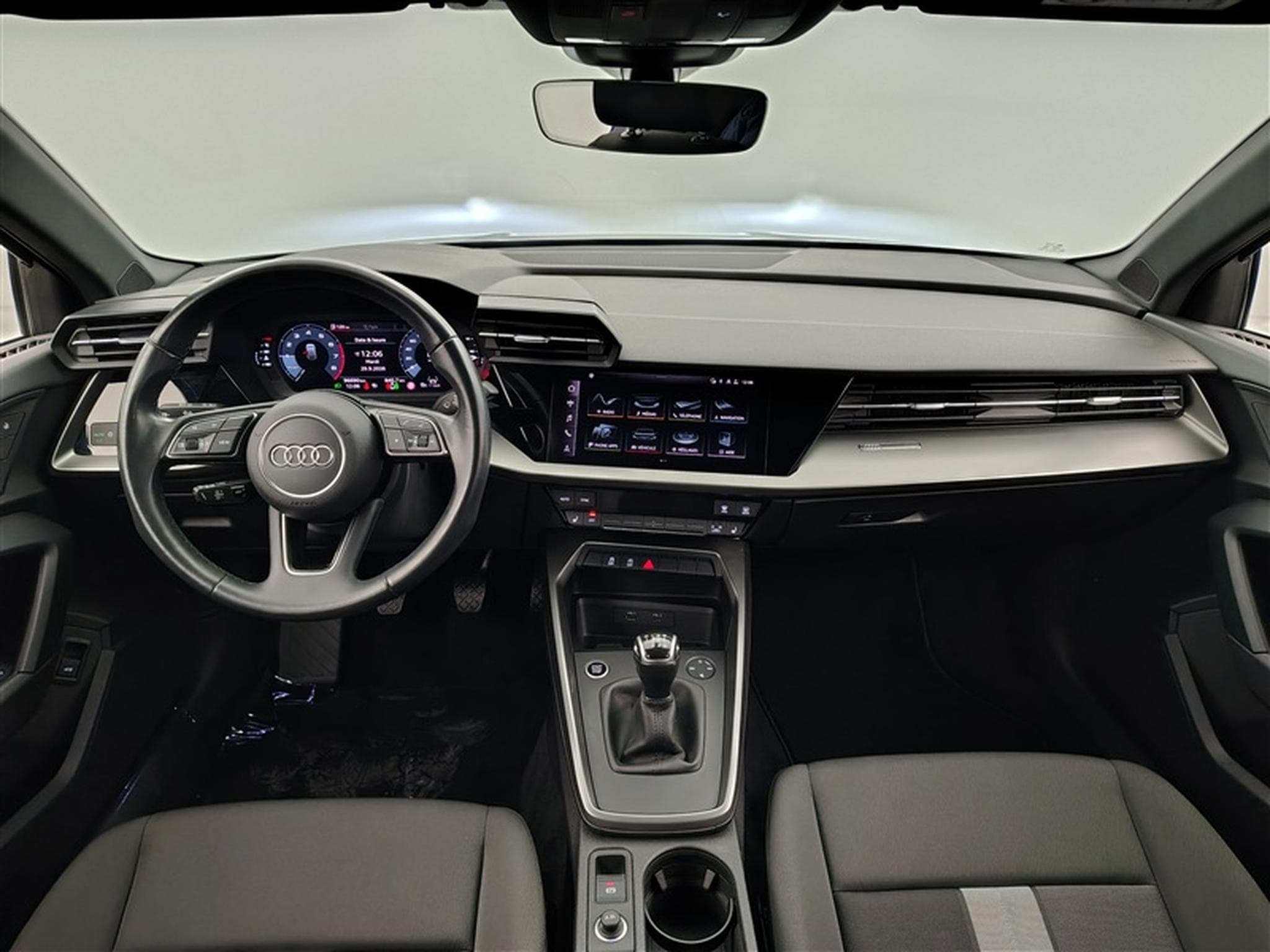 Audi A3 30 TFSI S line NAVI / FULL LED / PDC AR / JA 17" (2021) - Photo 8