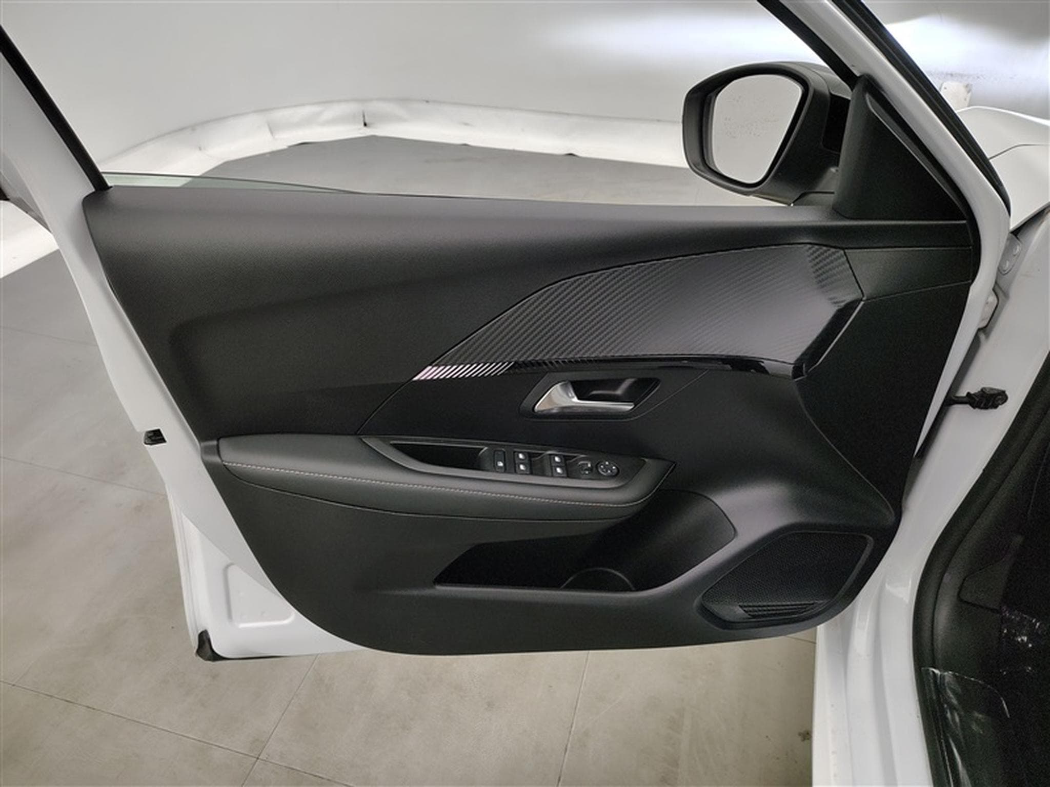 Peugeot 208 1.2 PureTech 75cv Active Pack CARPLAY / FULL LED / PDC AR (2024) - Foto 17