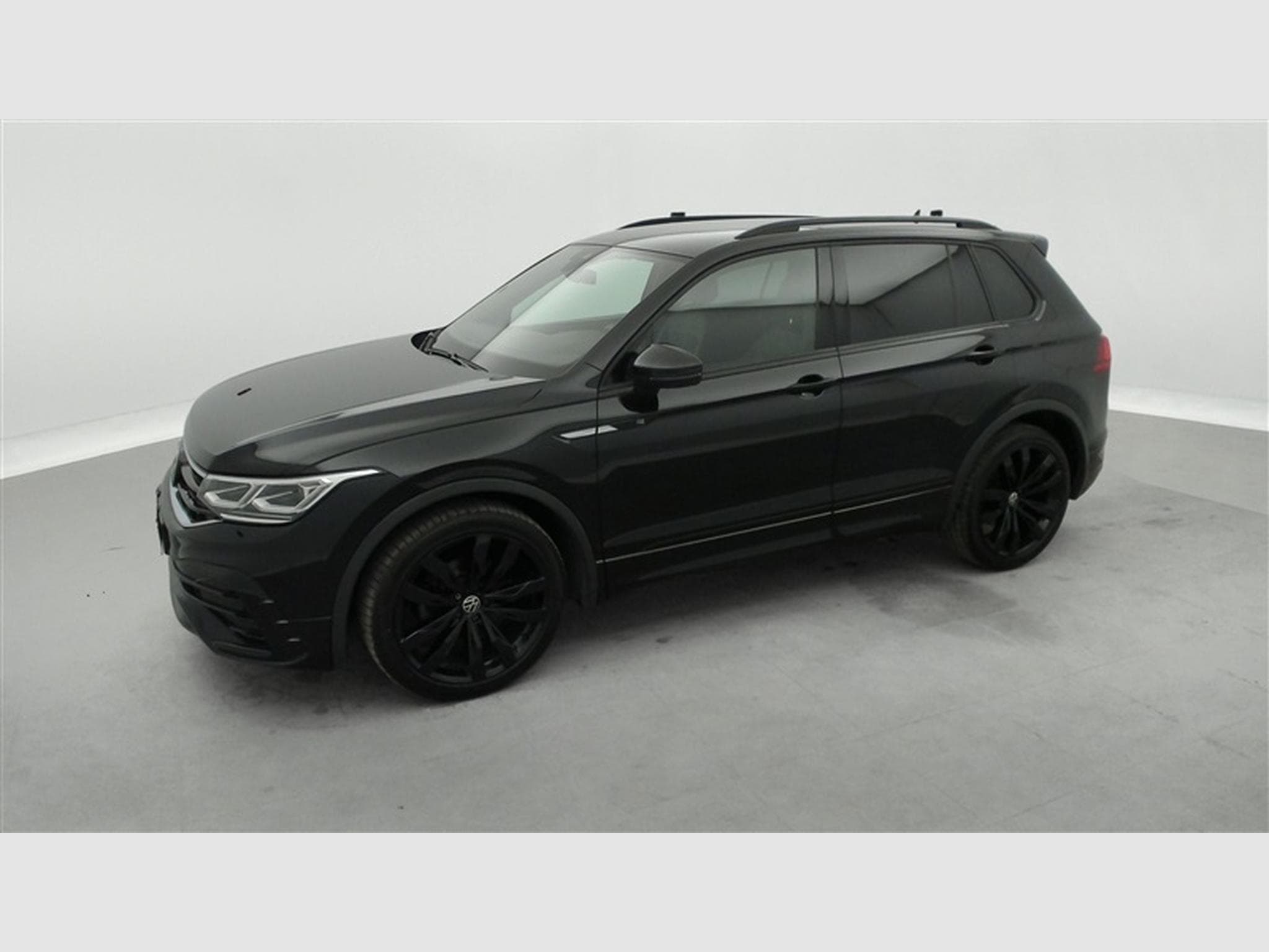 VW Tiguan 1.5 TSI R-Line DSG  NAVI / CARPLAY / JA 20' (2021) - Foto 21