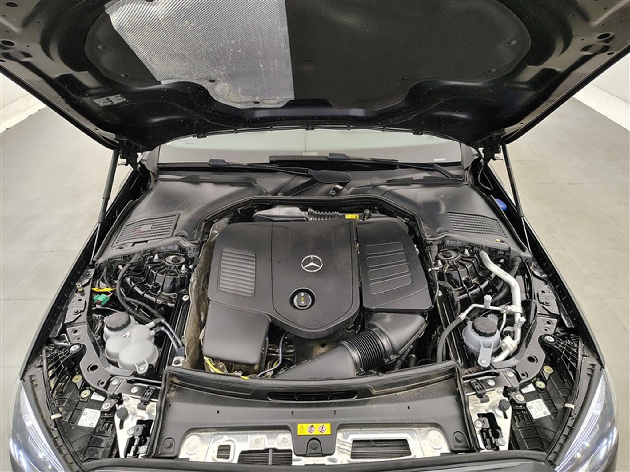 Mercedes C 300 300e PHEV Business Line NAVI/FULL LED/JA/PDC (2024) - Foto 20