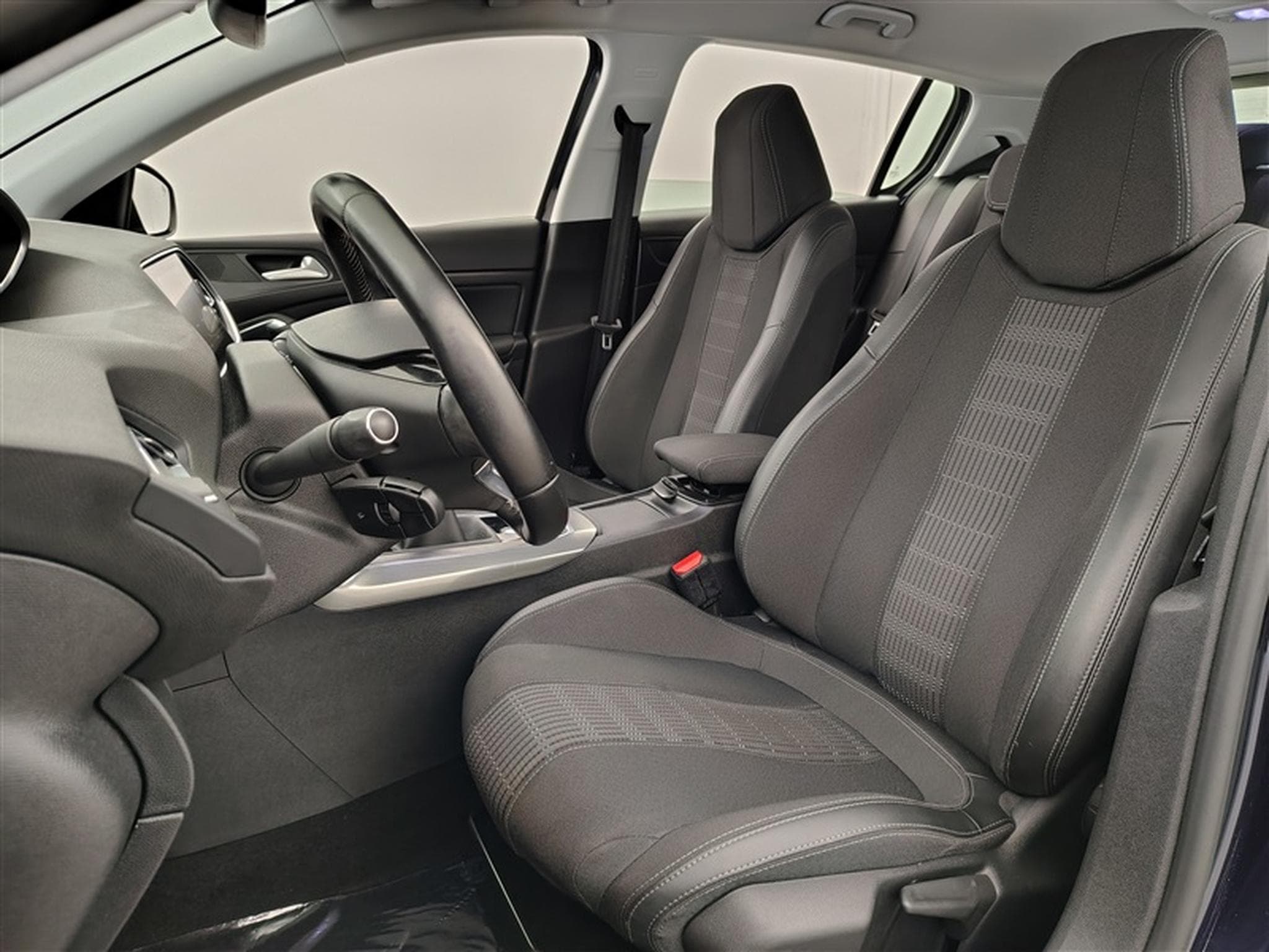 Peugeot 308 1.2 PureTech Allure NAVI/FULL LED/JA/PDC AV AR (2020) - Photo 7