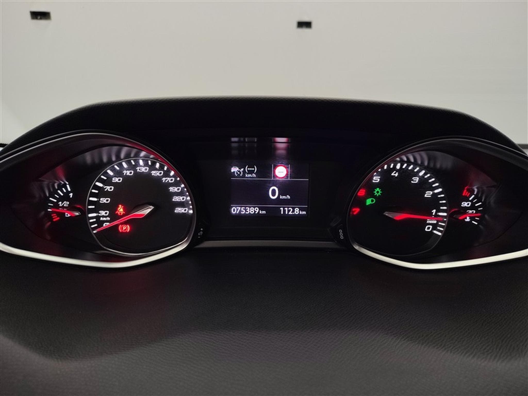Peugeot 308 1.2 PureTech Allure NAVI/FULL LED/JA/PDC AV AR (2020) - Photo 10
