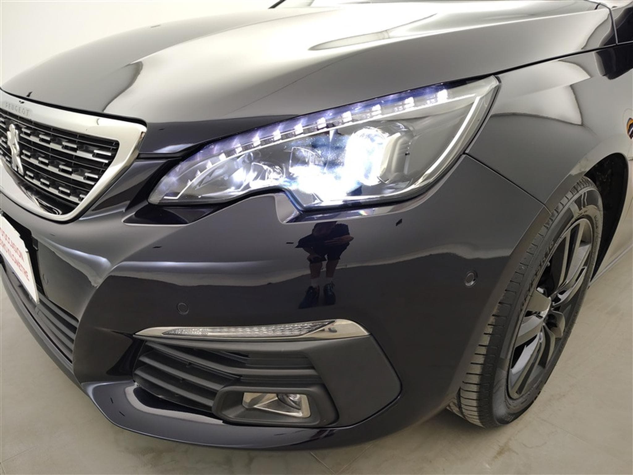 Peugeot 308 1.2 PureTech Allure NAVI/FULL LED/JA/PDC AV AR (2020) - Photo 15
