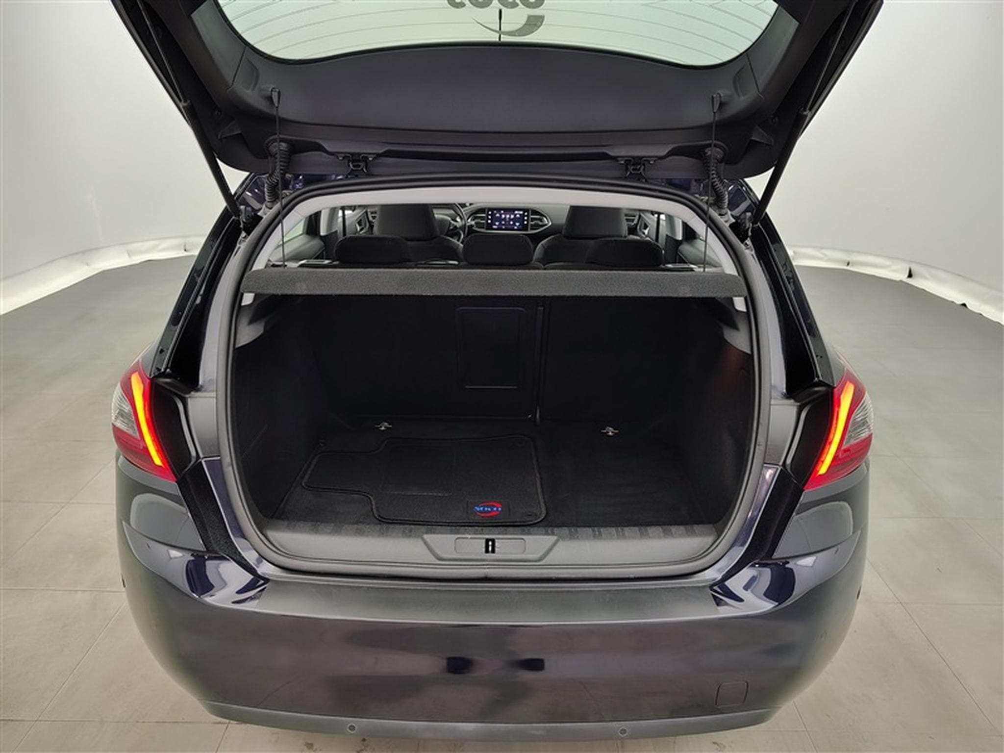 Peugeot 308 1.2 PureTech Allure NAVI/FULL LED/JA/PDC AV AR (2020) - Photo 14