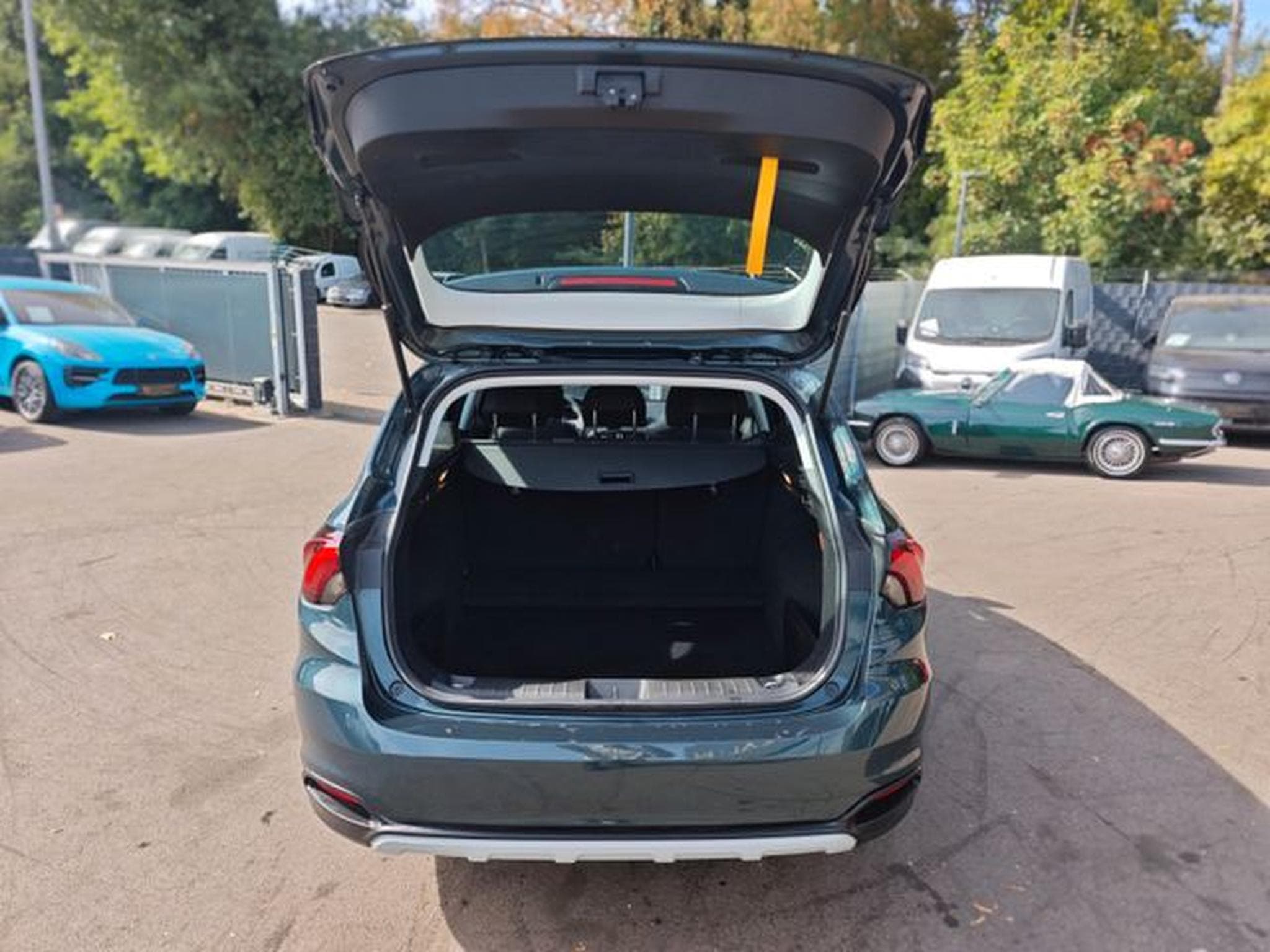 Fiat Tipo TIPO CROSS *AUT*NAVI*KAM*KLIMA*VIRTUELL*GARMIN (2022) - Foto 9