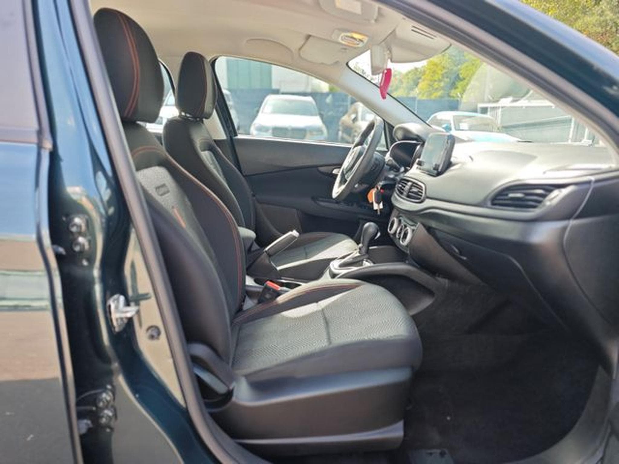 Fiat Tipo TIPO CROSS *AUT*NAVI*KAM*KLIMA*VIRTUELL*GARMIN (2022) - Foto 15