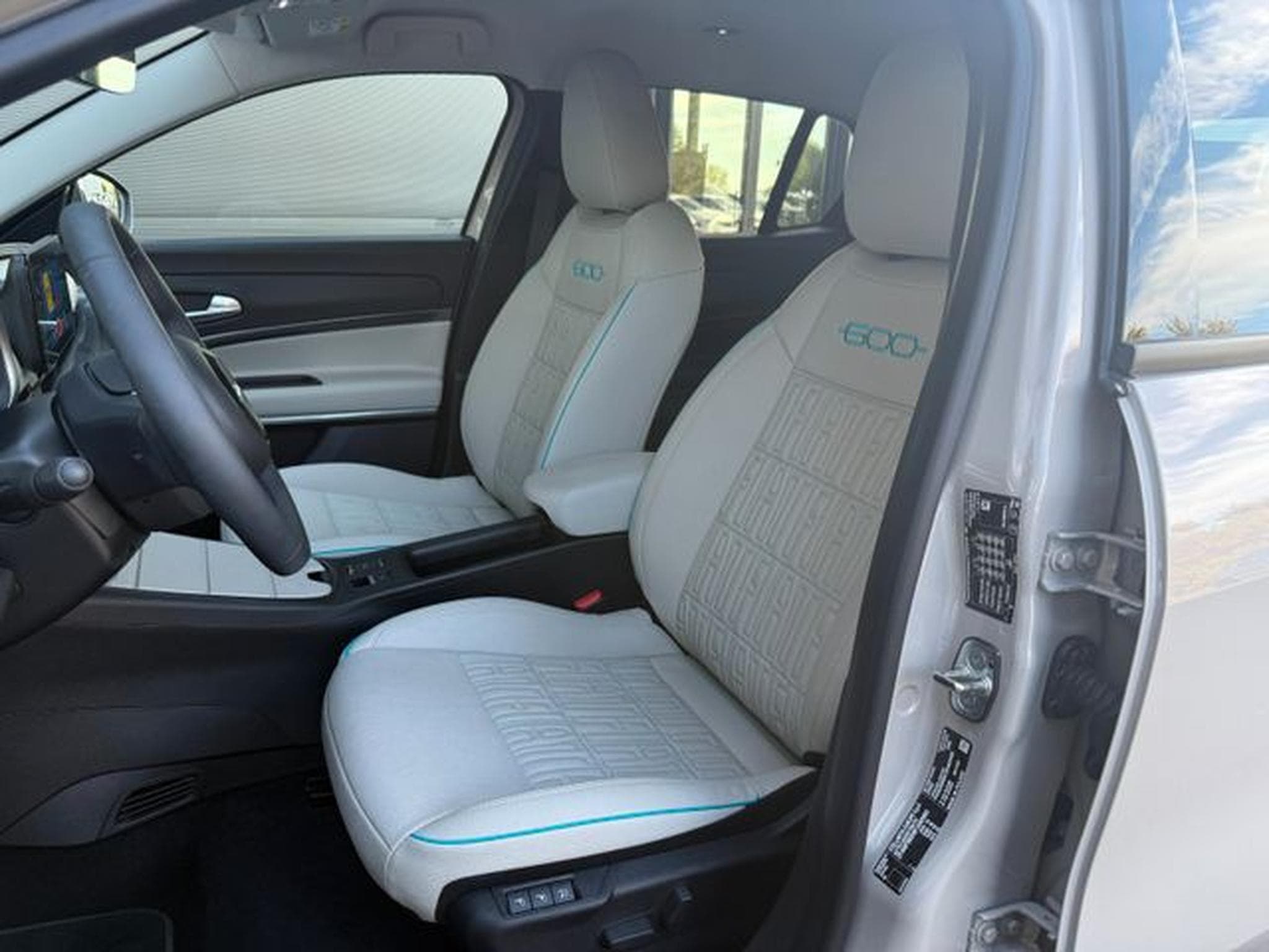 Fiat 600 600e 115kW La Prima Leder Keyless ACC Kamera Nav (2025) - Photo 9