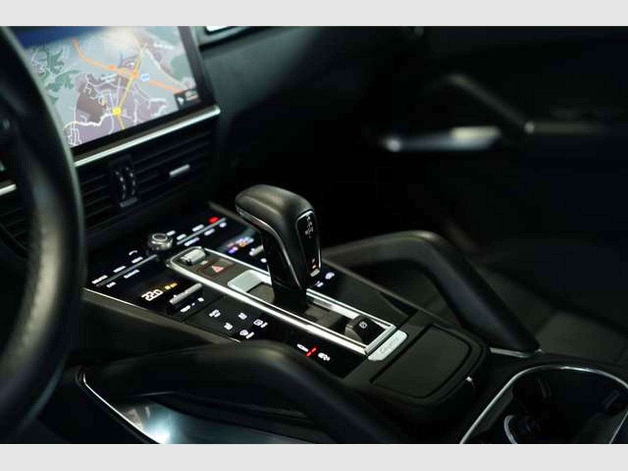 Porsche Cayenne Turbo *Chrono *Pano *Matrix *APPROVED (2018) - Foto 31