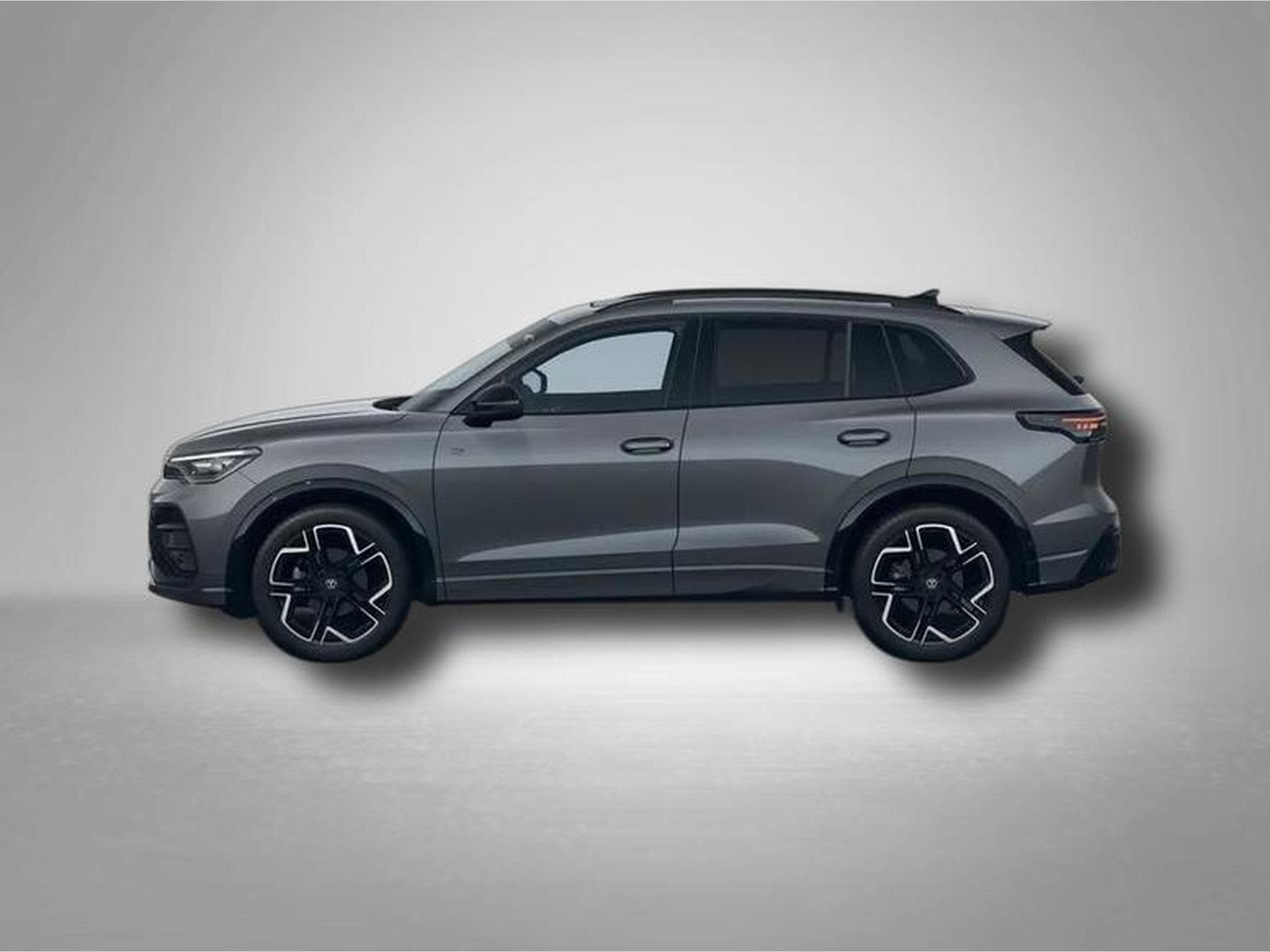 VW Tiguan R-Line 1.5 eTSI 7-Gang-DSG (2025) - Photo 2
