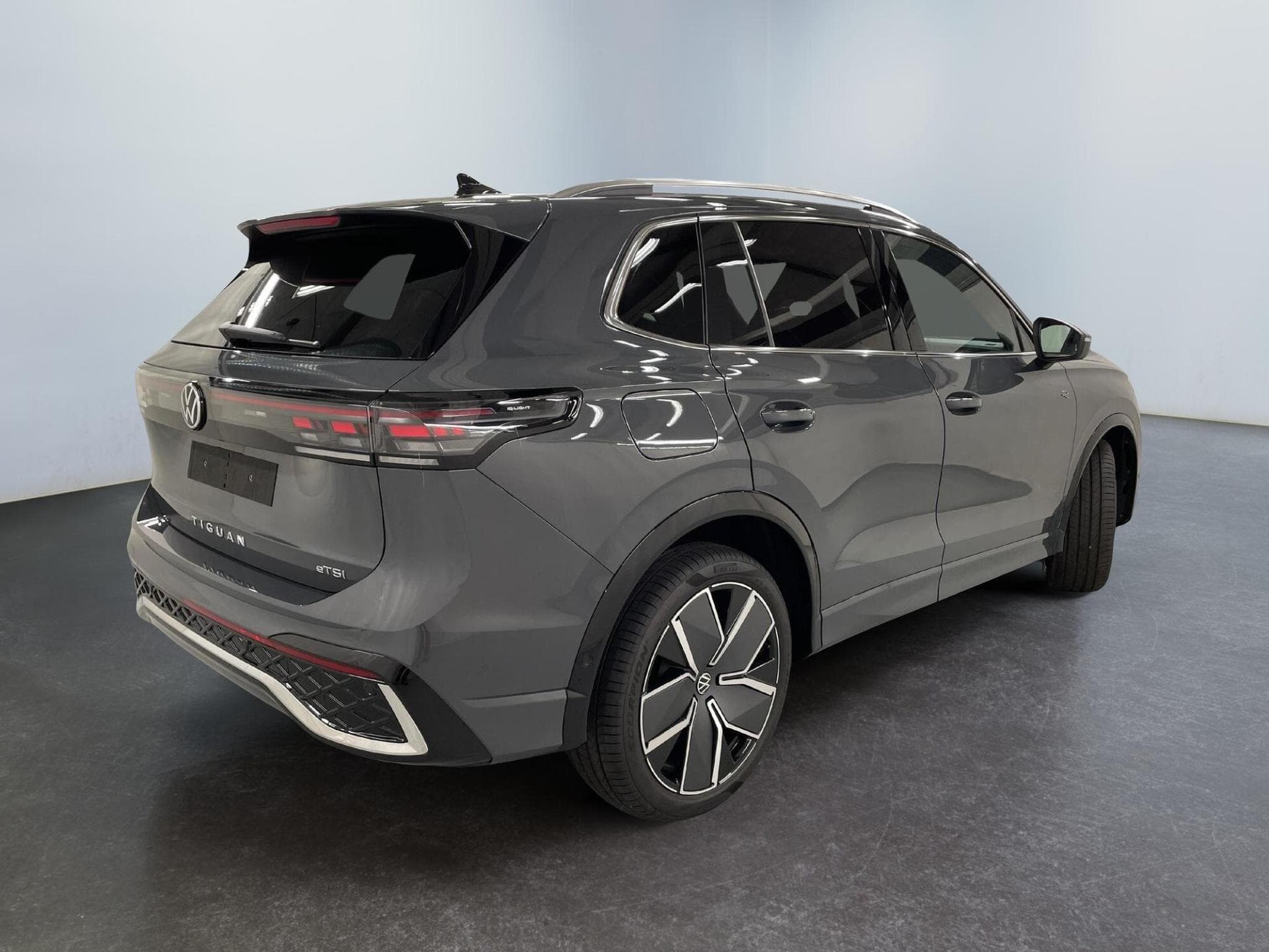 VW Tiguan R-Line (2026) - Photo 7