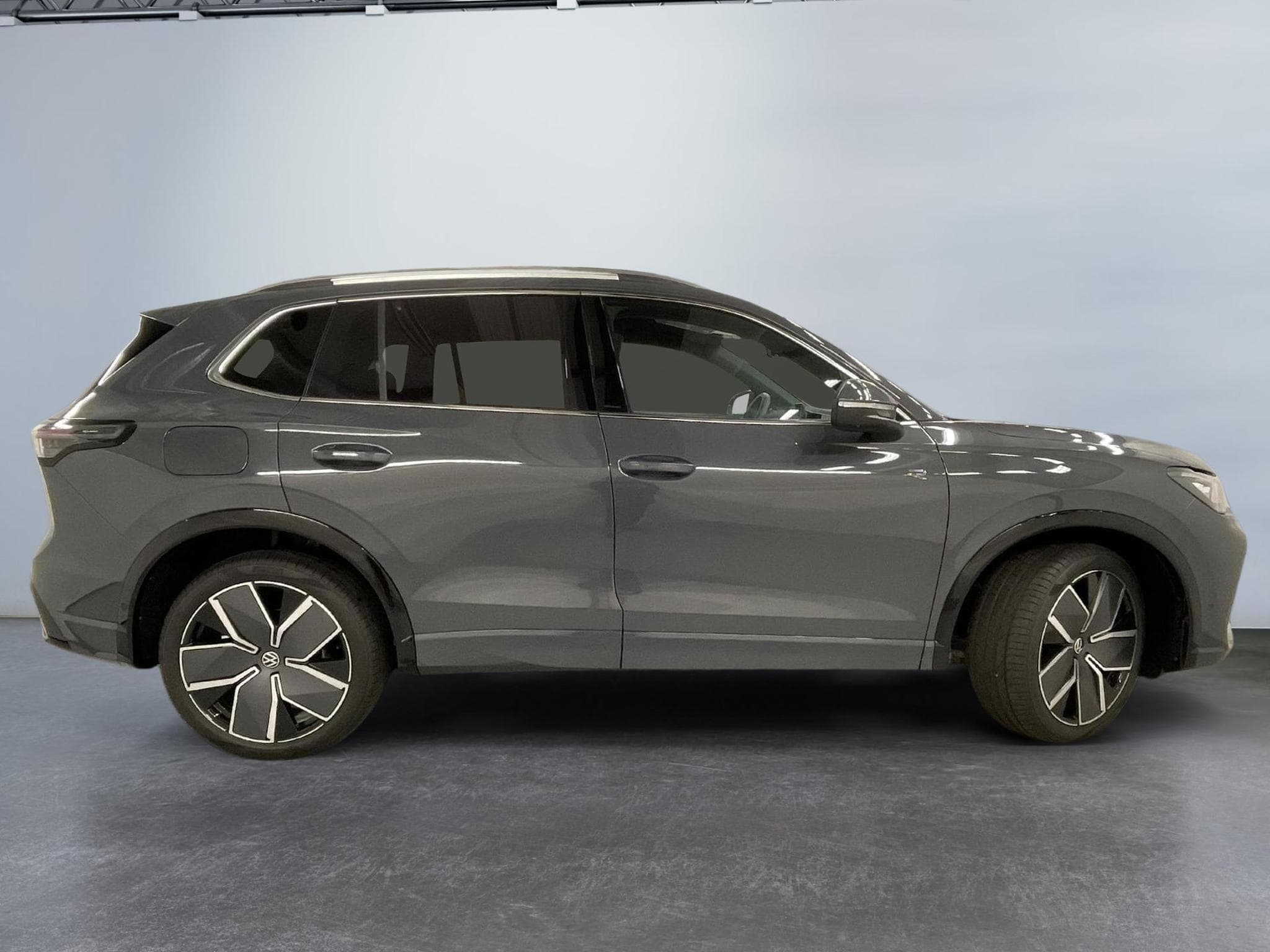 VW Tiguan R-Line (2026) - Photo 8