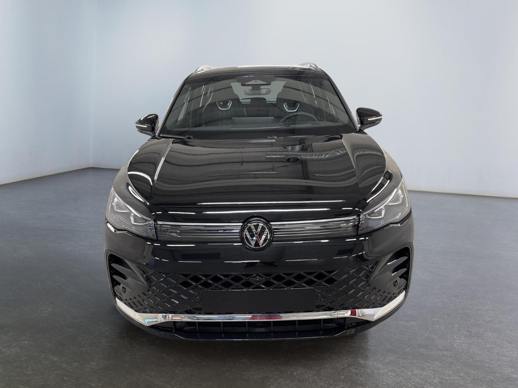 VW Tiguan R-Line (2026) - Photo 2