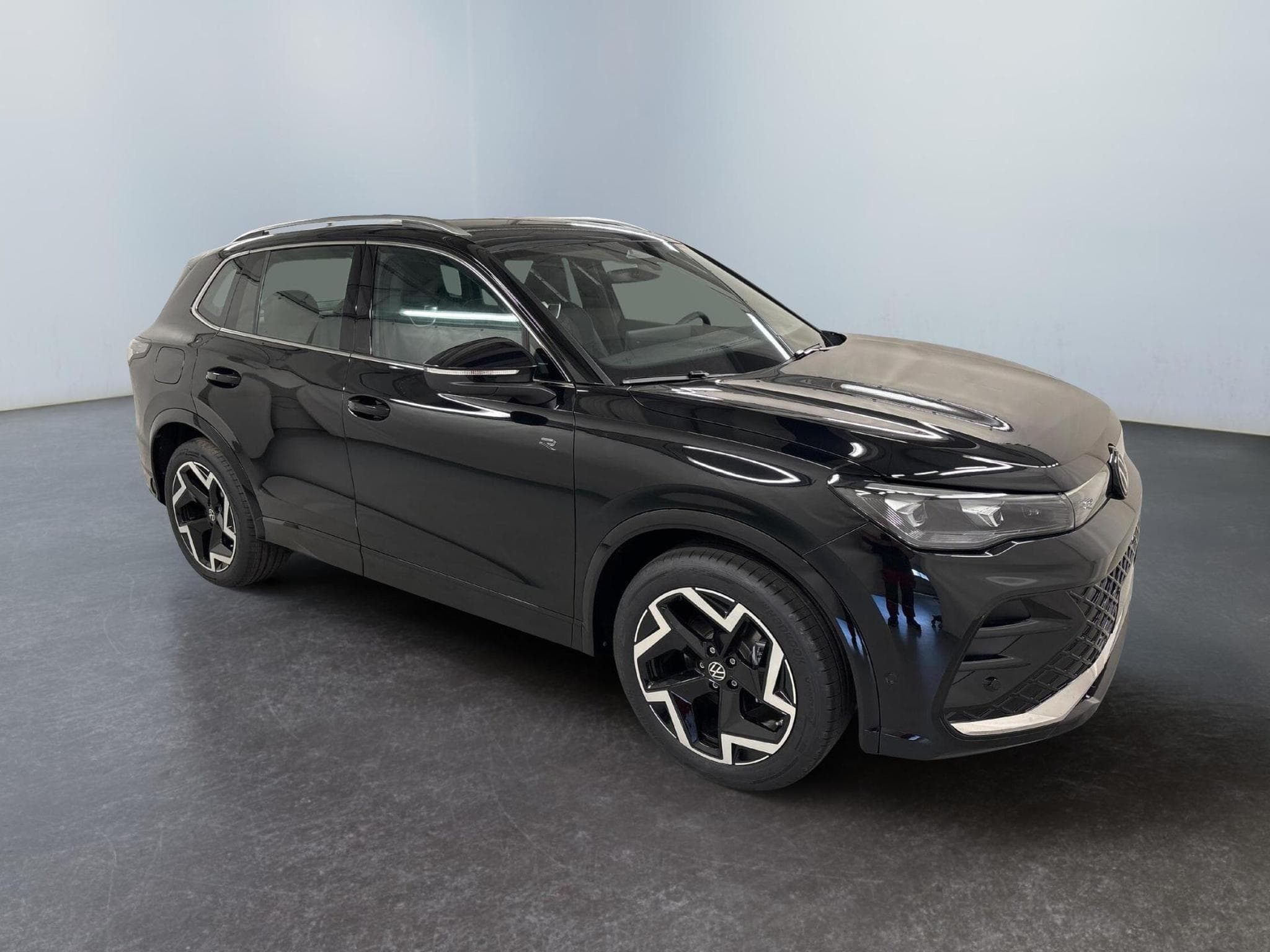 VW Tiguan R-Line (2026) - Photo 1