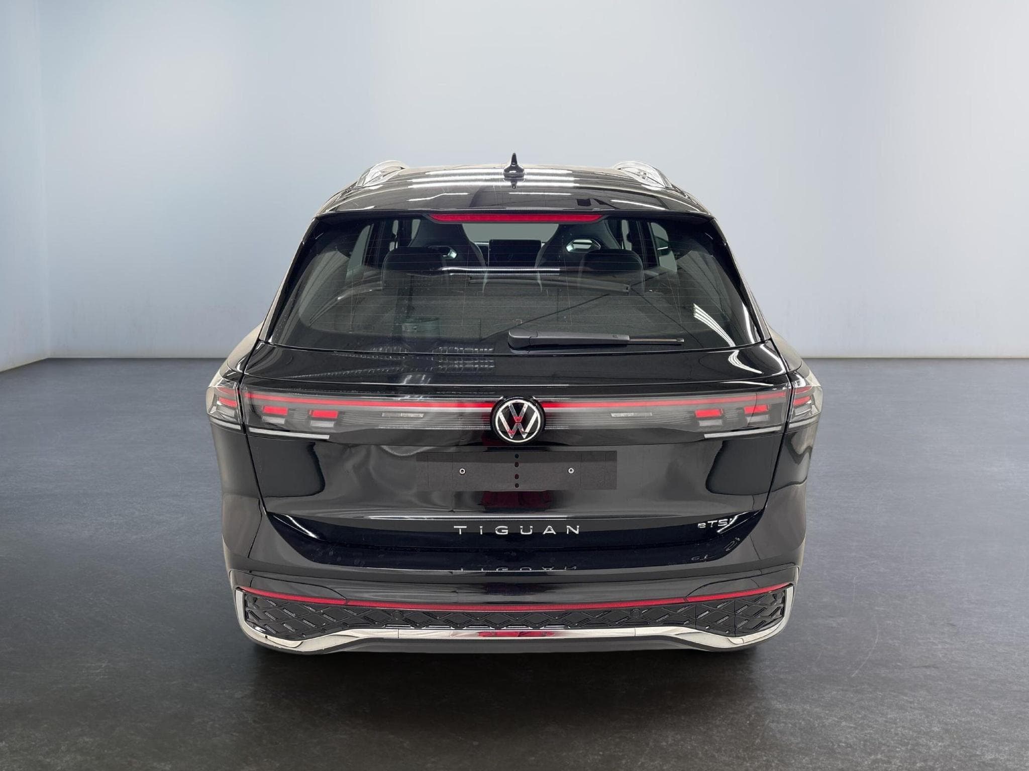 VW Tiguan R-Line (2026) - Photo 6