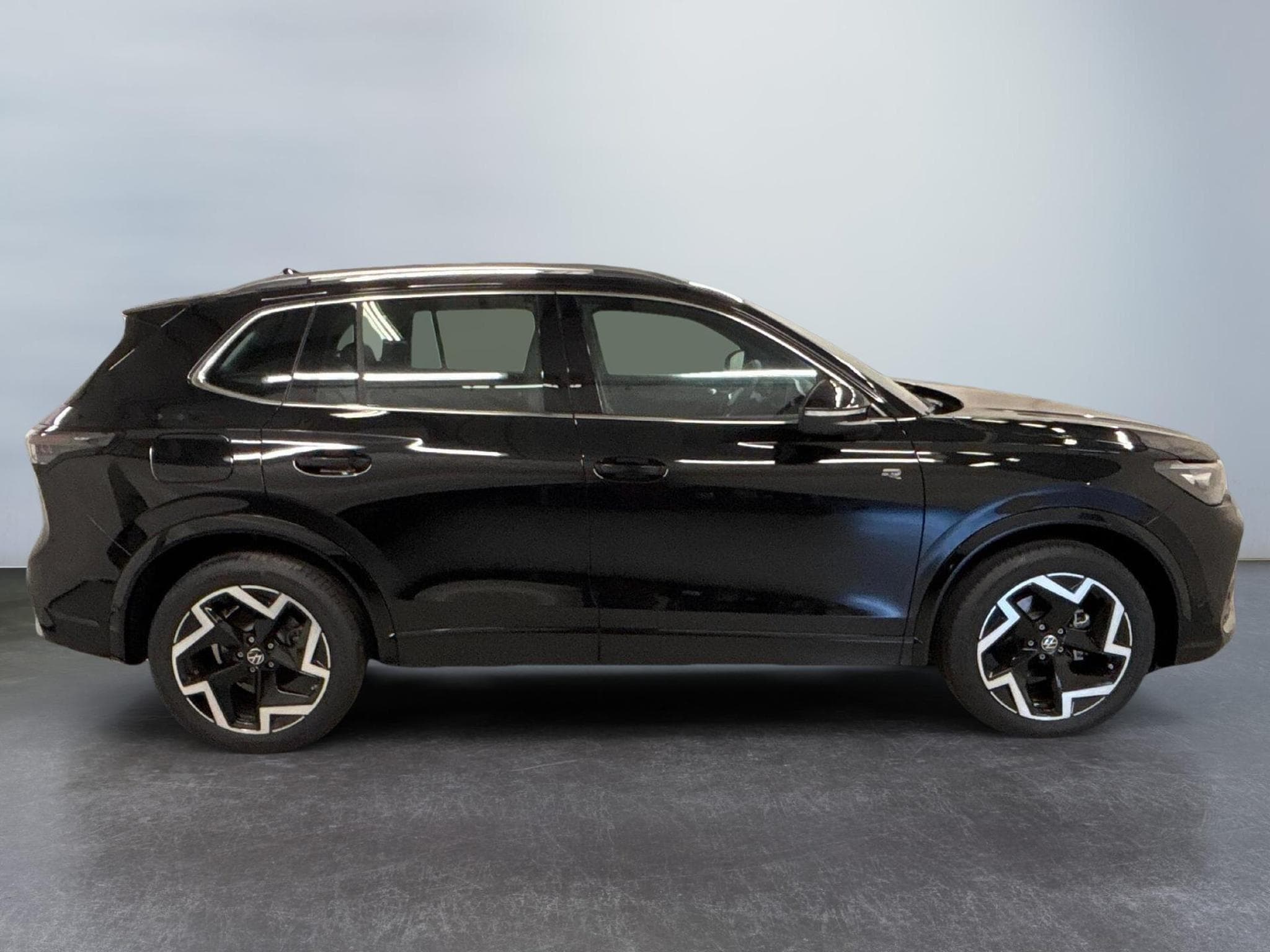 VW Tiguan R-Line (2026) - Photo 8