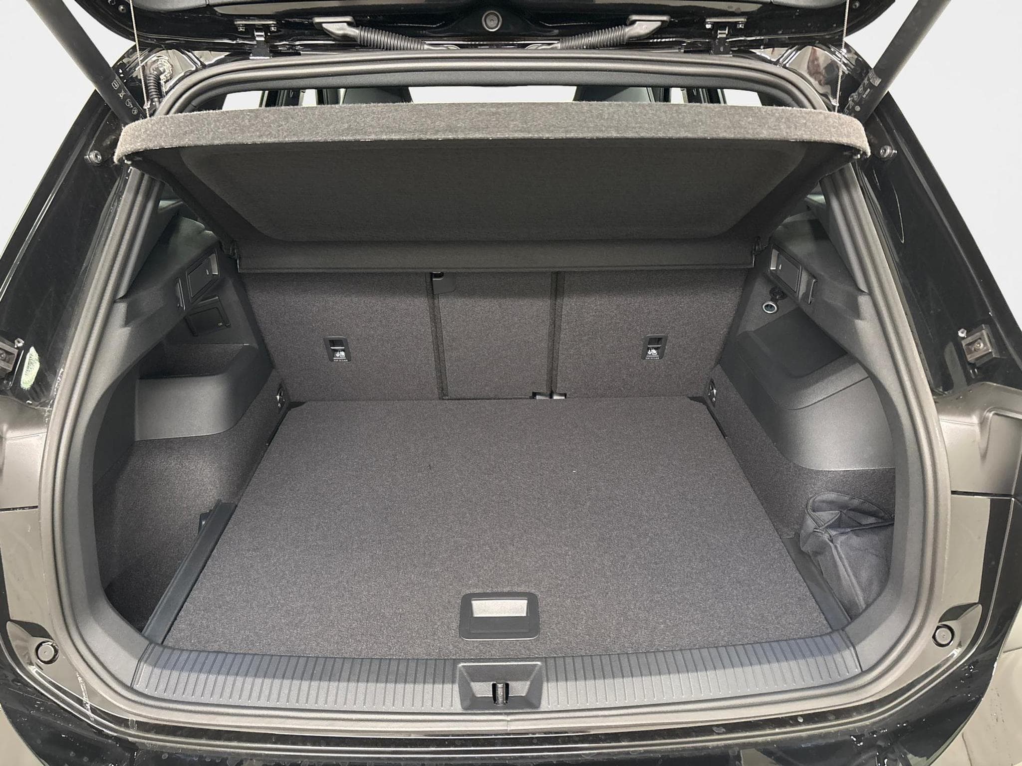 VW Tiguan R-Line (2026) - Photo 11