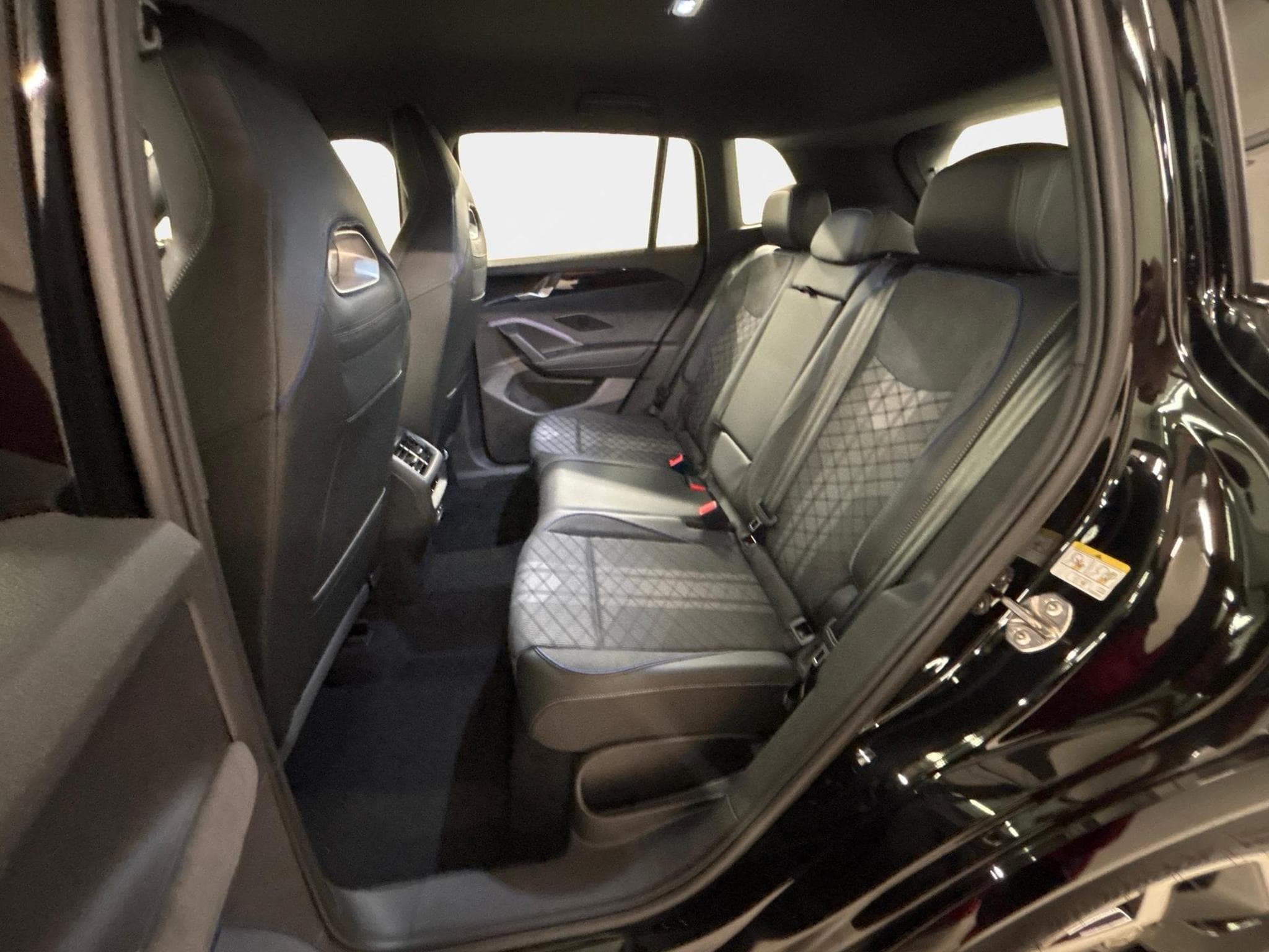 VW Tiguan R-Line (2026) - Photo 22
