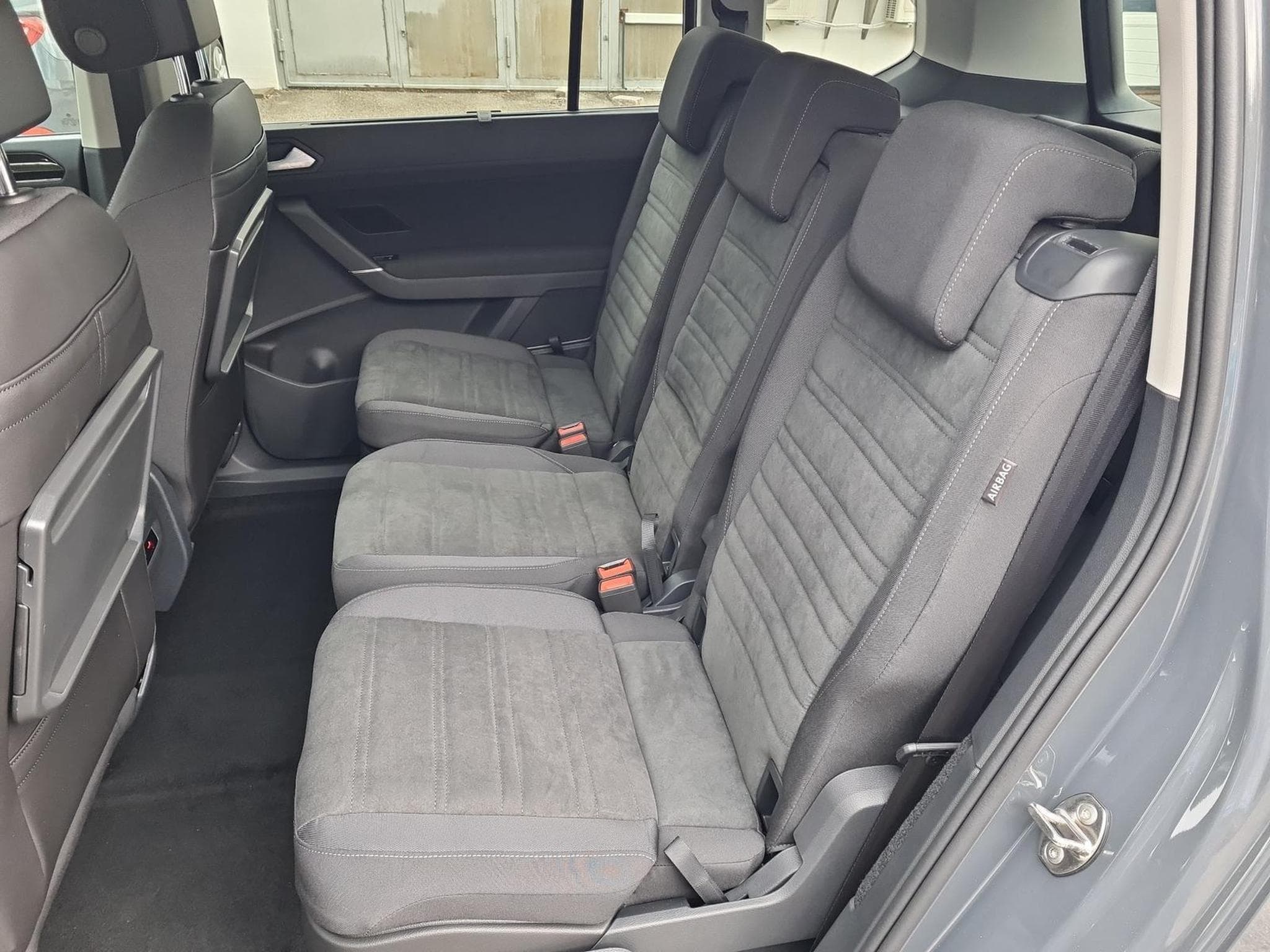 VW Touran Comfortline BMT/Start-Stopp (2025) - Photo 9