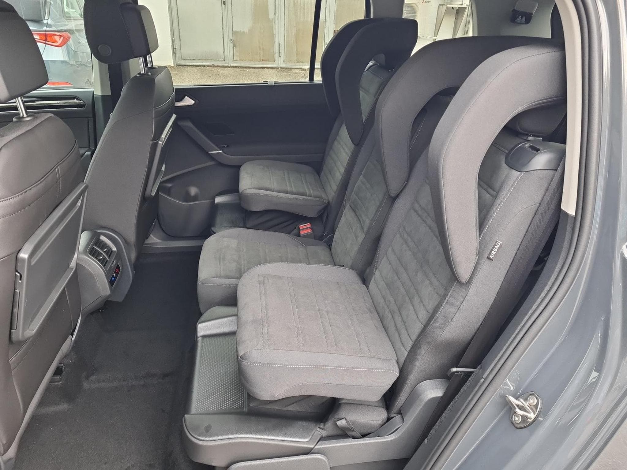 VW Touran Comfortline BMT/Start-Stopp (2025) - Photo 10