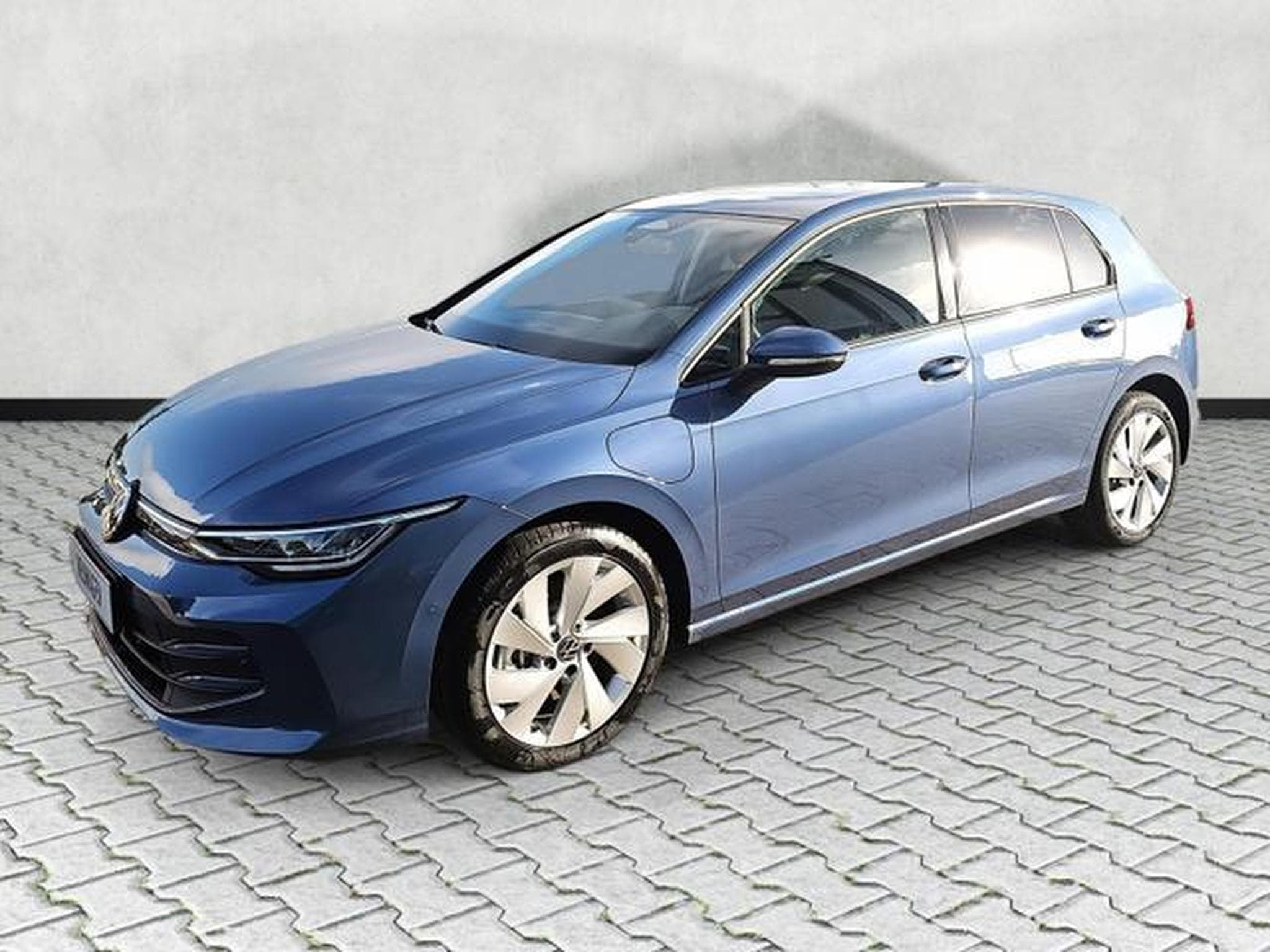 VW Golf 1.5 TSI eHybrid 150 kW Life (2026) - Photo 3