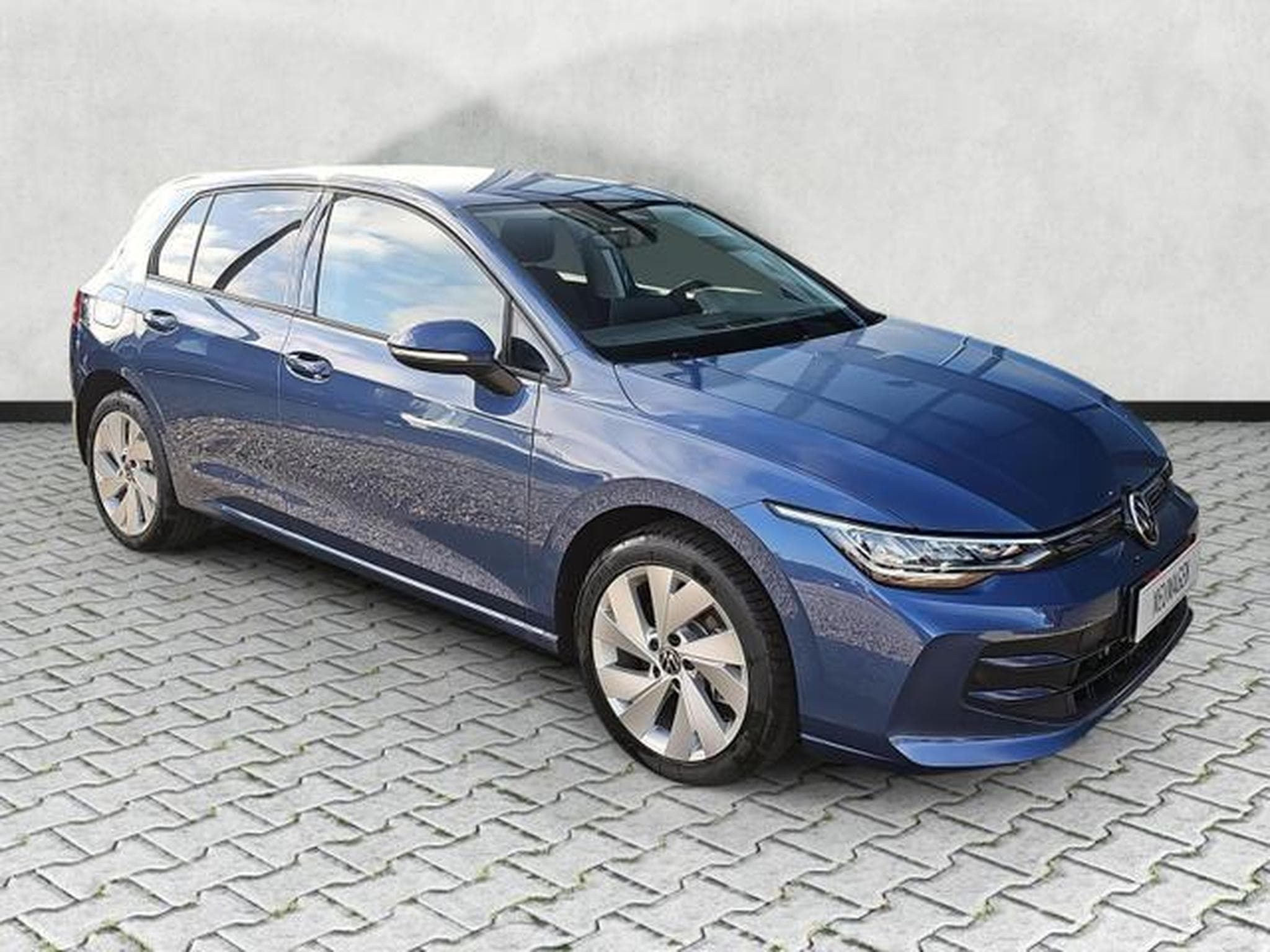VW Golf 1.5 TSI eHybrid 150 kW Life (2026) - Photo 1