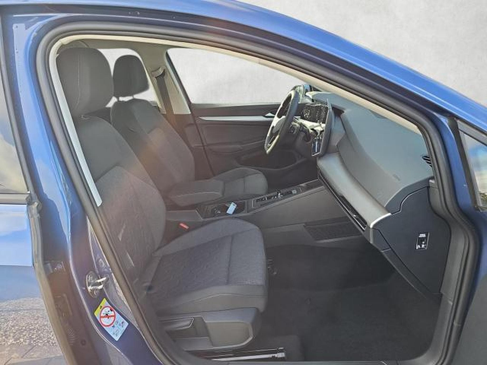 VW Golf 1.5 TSI eHybrid 150 kW Life (2026) - Photo 10