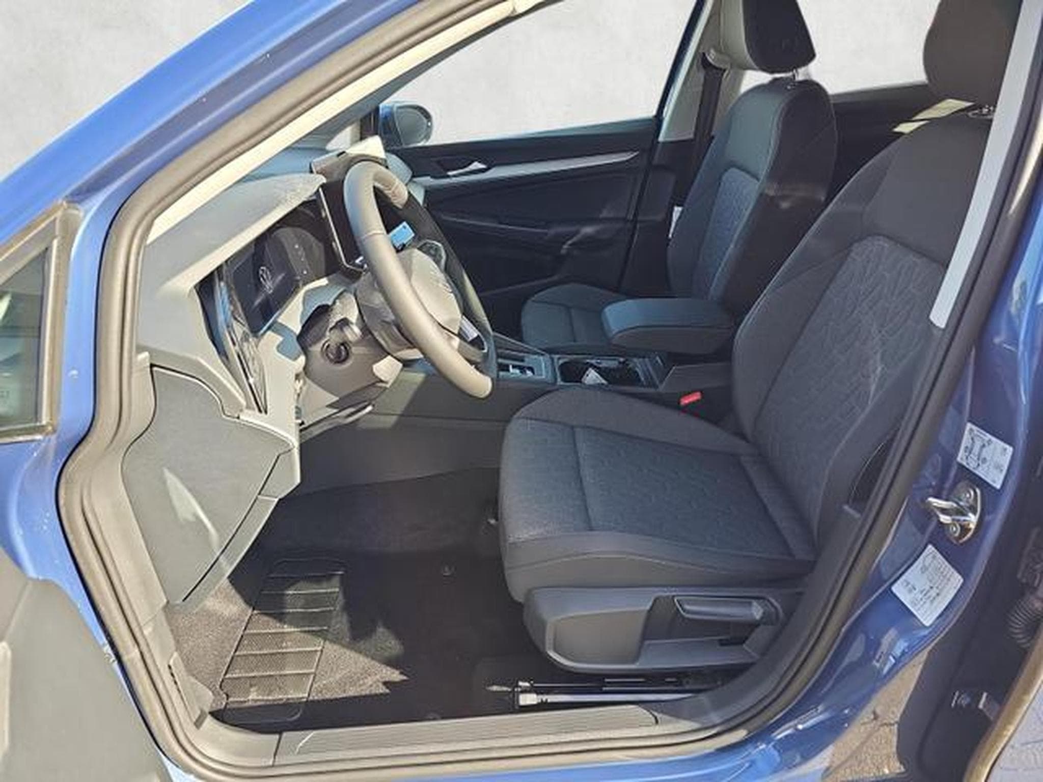 VW Golf 1.5 TSI eHybrid 150 kW Life (2026) - Photo 9