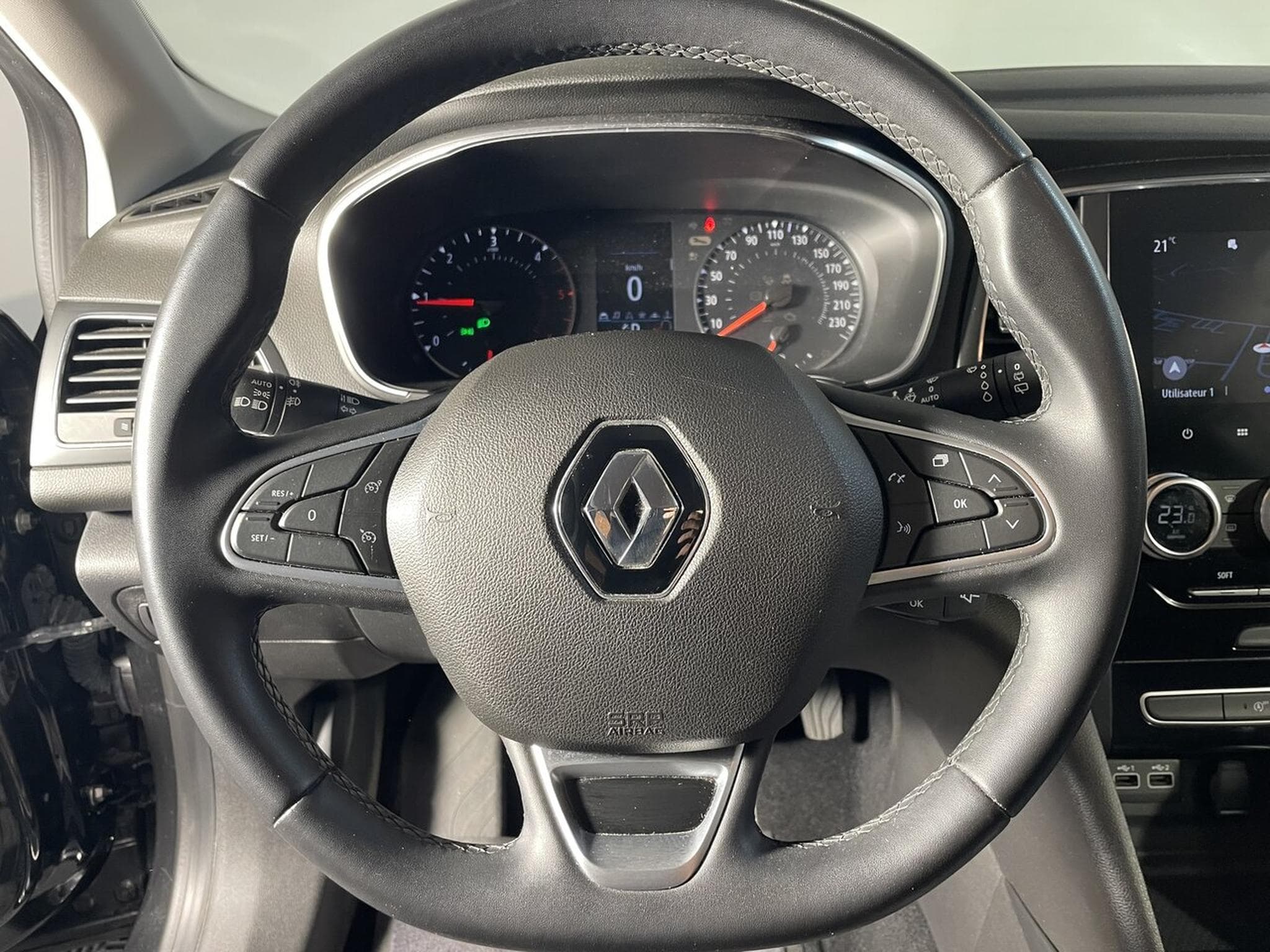 Renault Megane IV ESTATE 1.5 BlueDCI 115 AUTO BUSINESS GPS CARPLAY (2022) - Photo 6