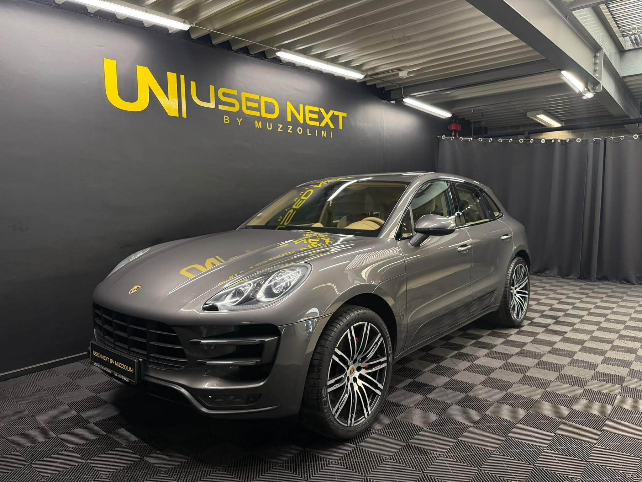 Porsche Macan 3.6 V6 TURBO (2014) - Photo 1