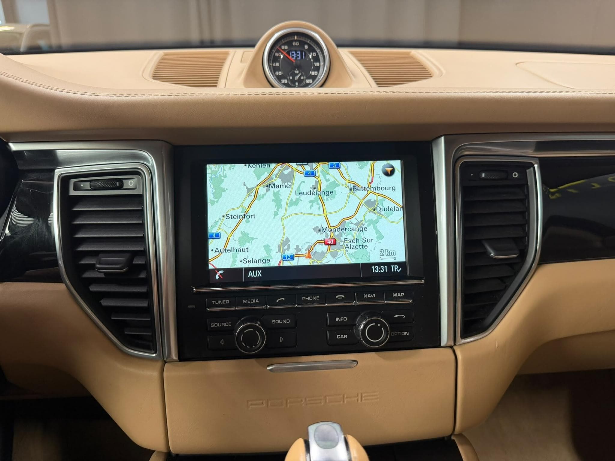 Porsche Macan 3.6 V6 TURBO (2014) - Photo 11