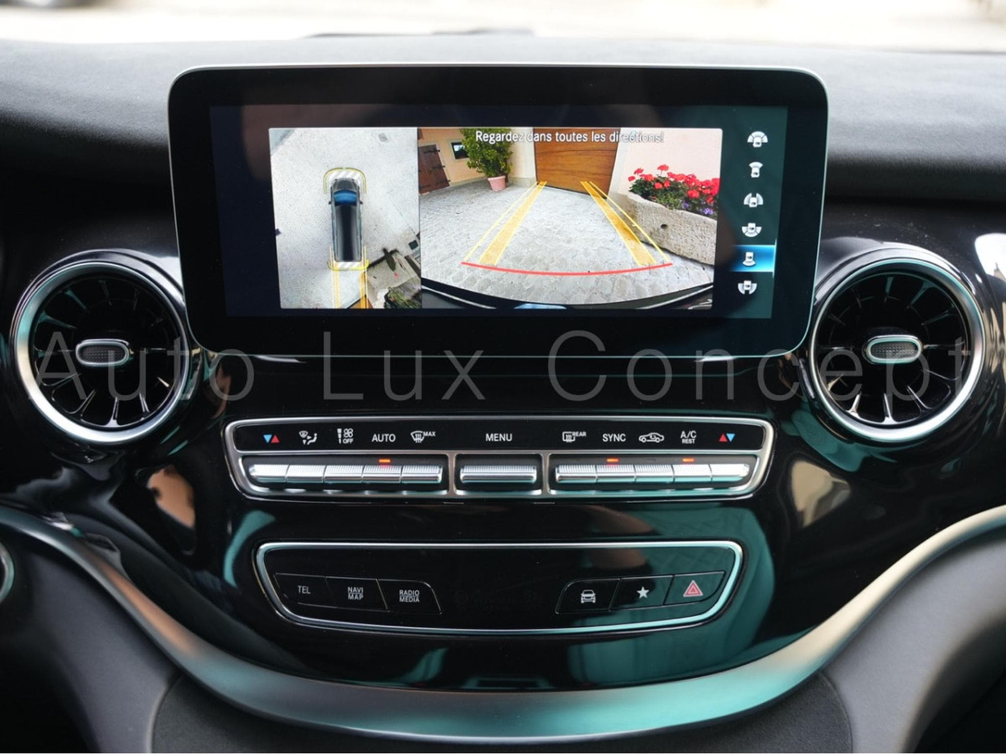 Mercedes V 300 d 4MATIC Extra Long AMG Line Rovelver VIP Van (2022) - Photo 16